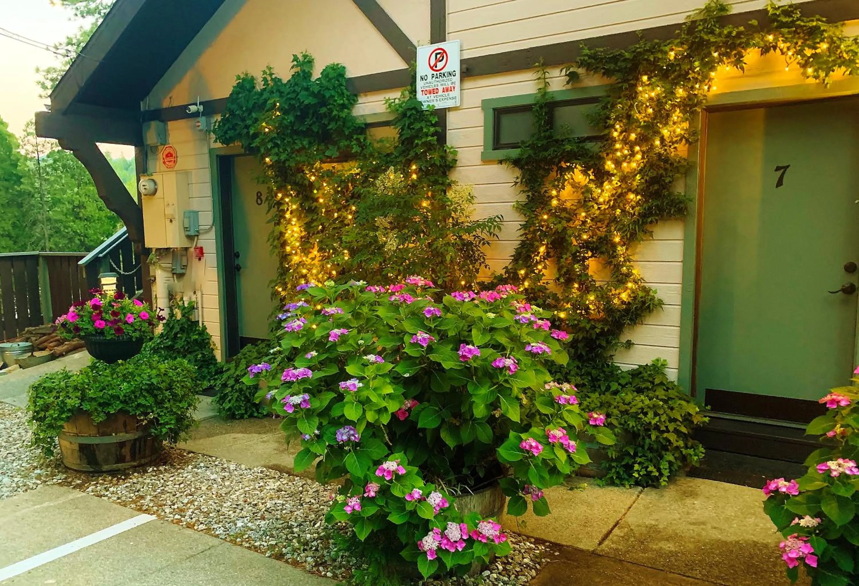 Property building in The North Shore Inn
