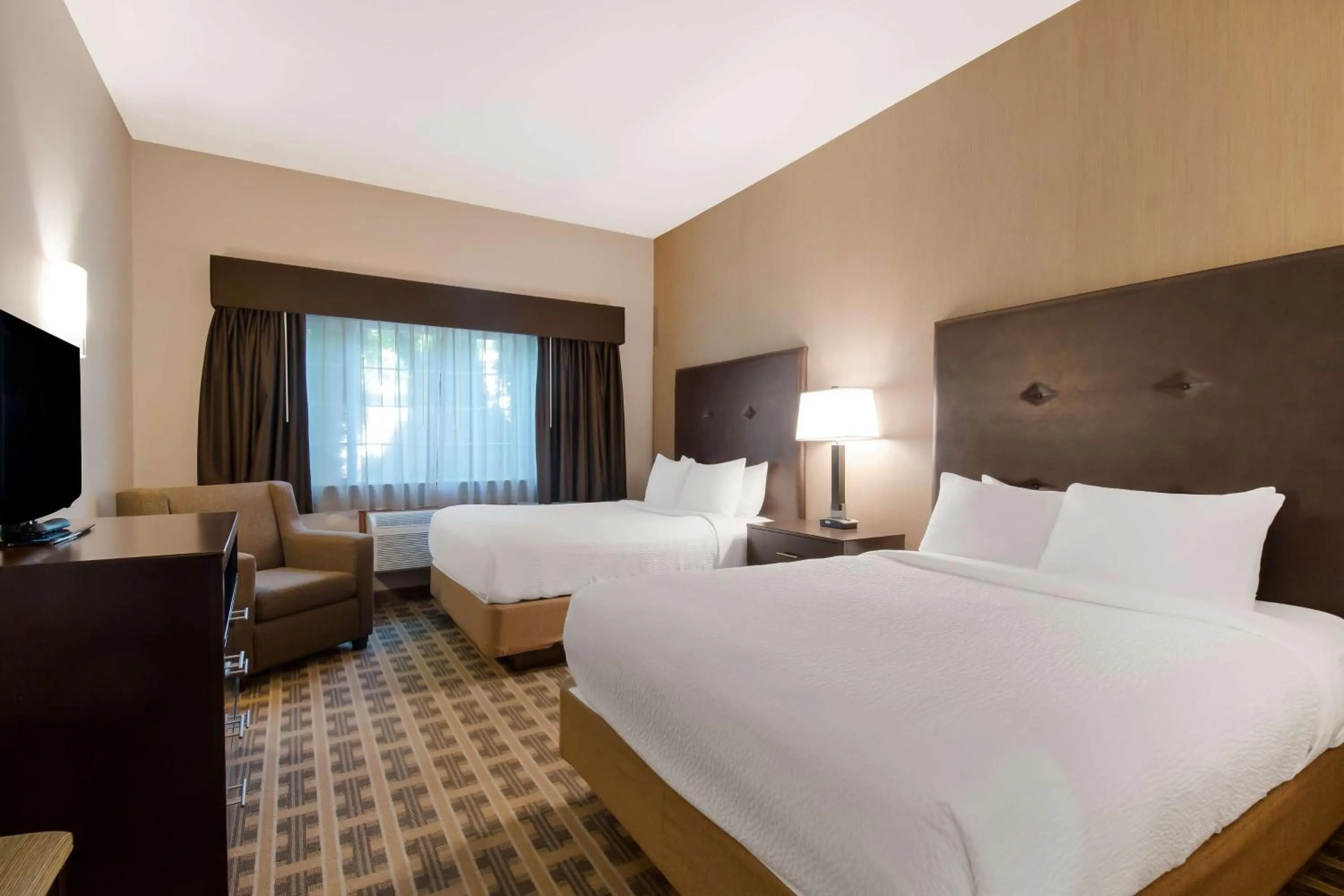 Bedroom, Bed in Best Western University Inn and Suites