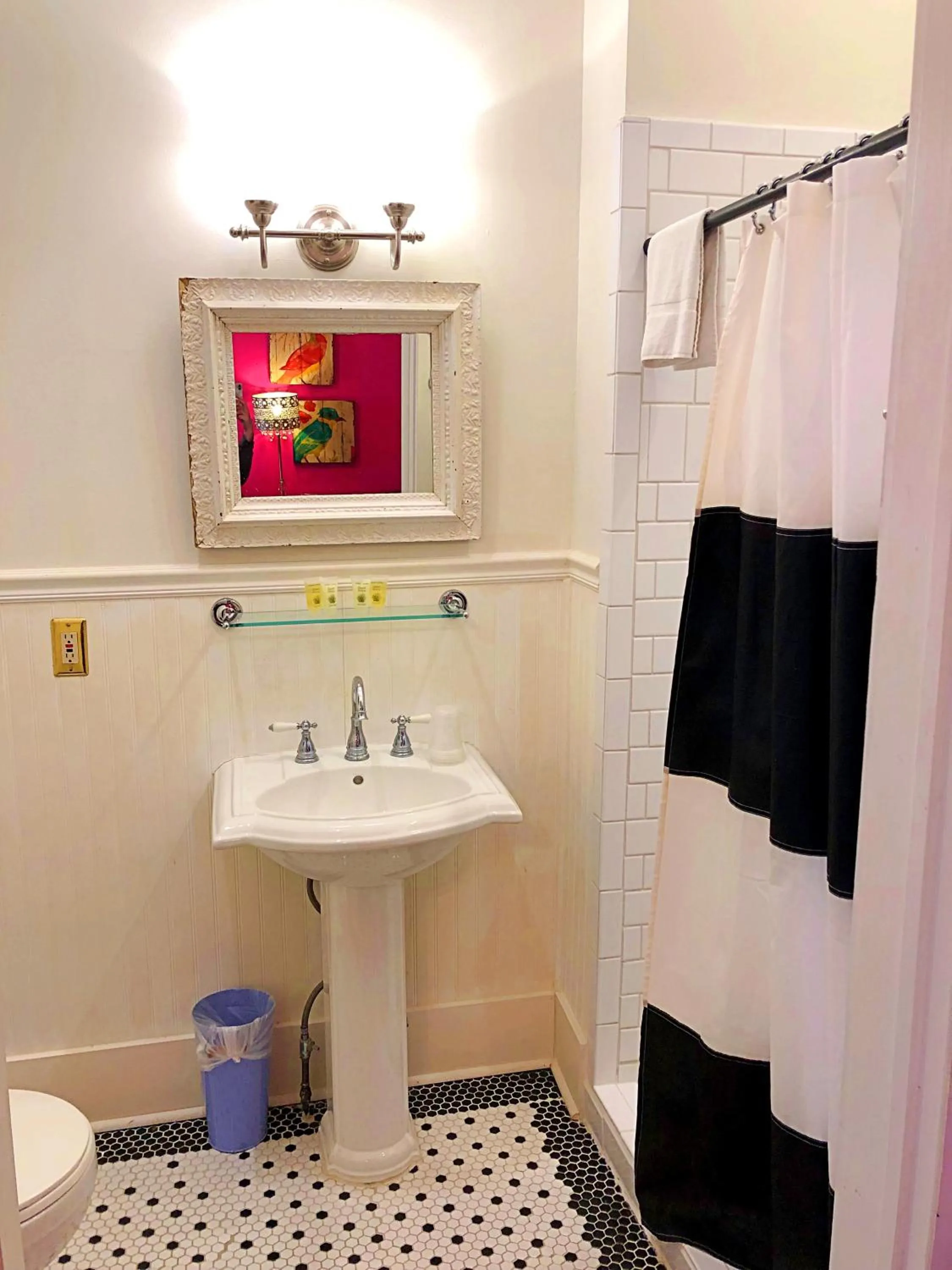 Creole Gardens Guesthouse and Inn