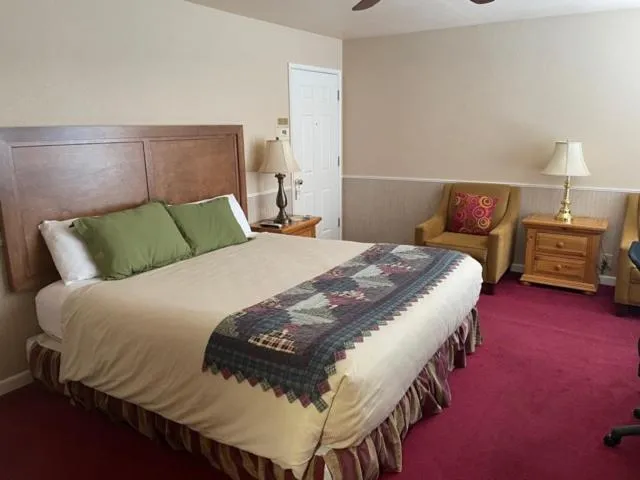 Bed in June Lake Motel