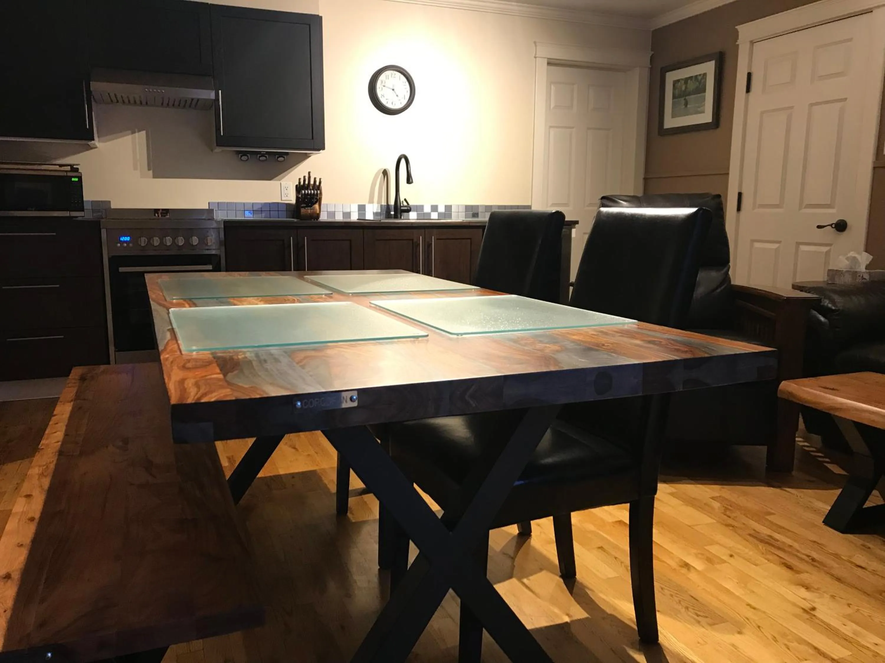 Canadian Rockies Inn - Adults only