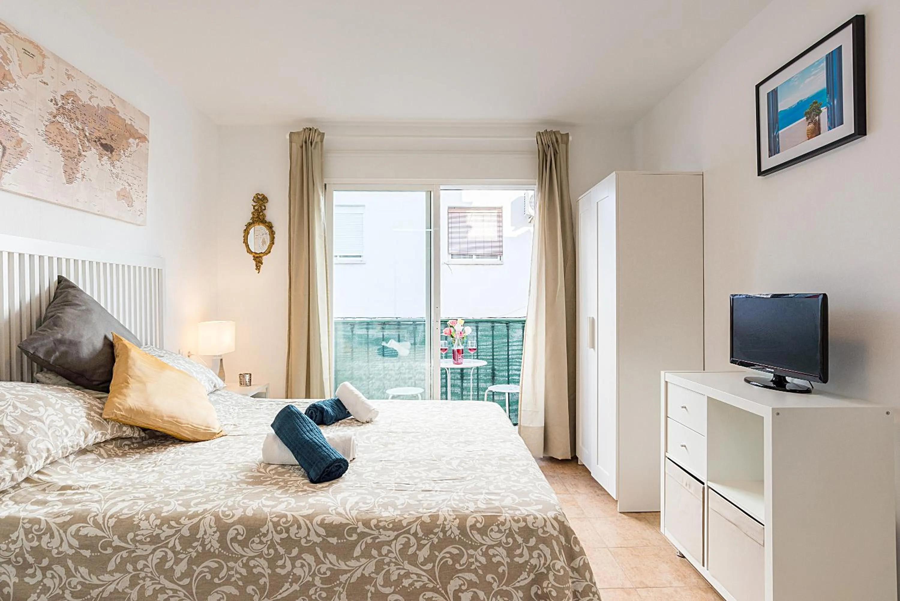 Bed in Studios Nerja Center E