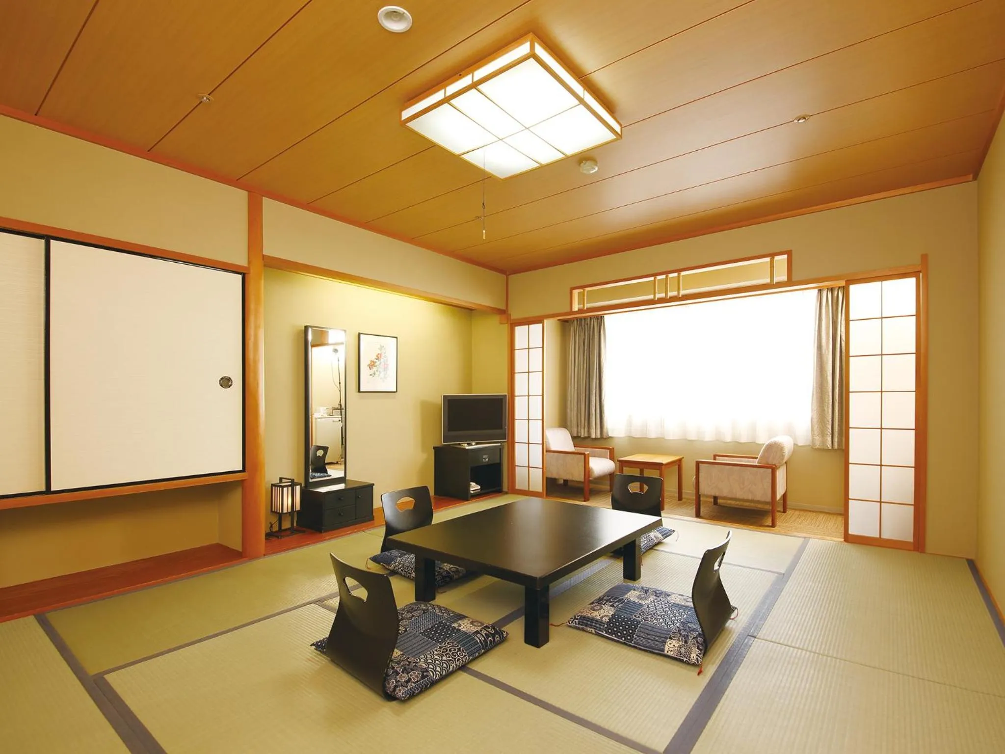 Photo of the whole room, Seating Area in Kashihara Royal Hotel
