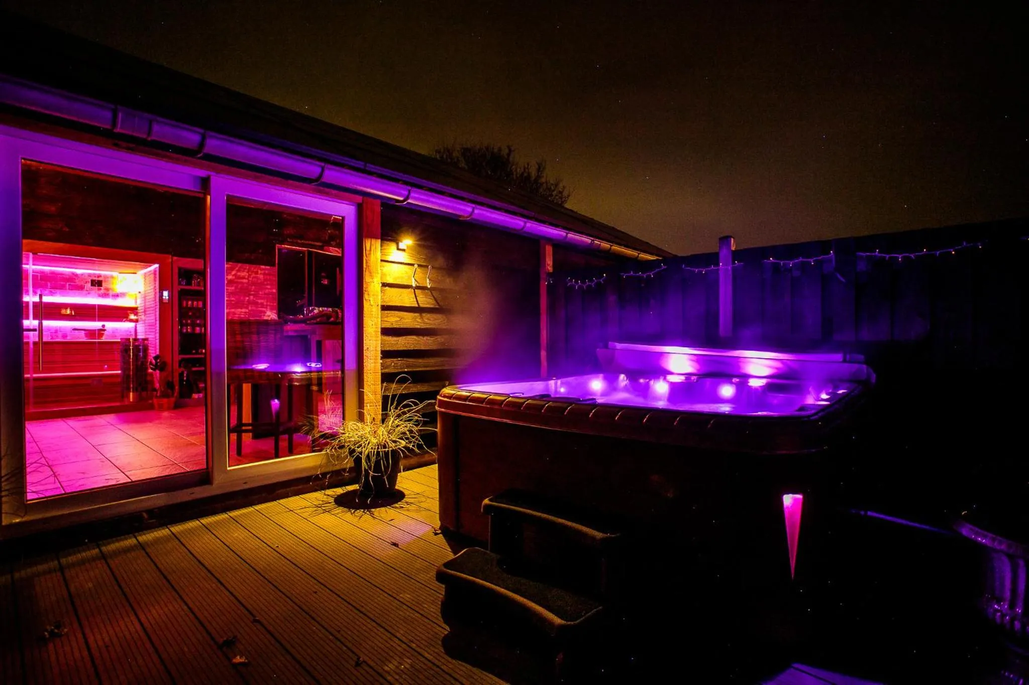 Hot Tub in B&B en Wellness de Waalhoeve