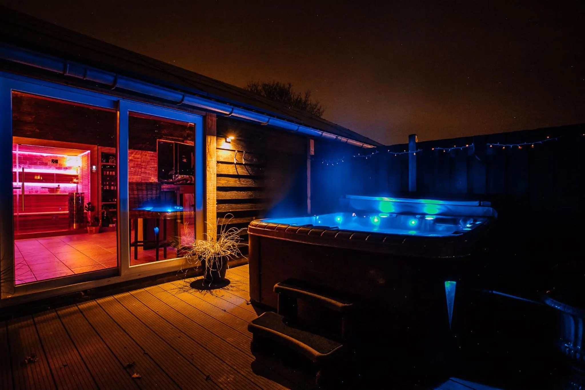 Hot Tub in B&B en Wellness de Waalhoeve