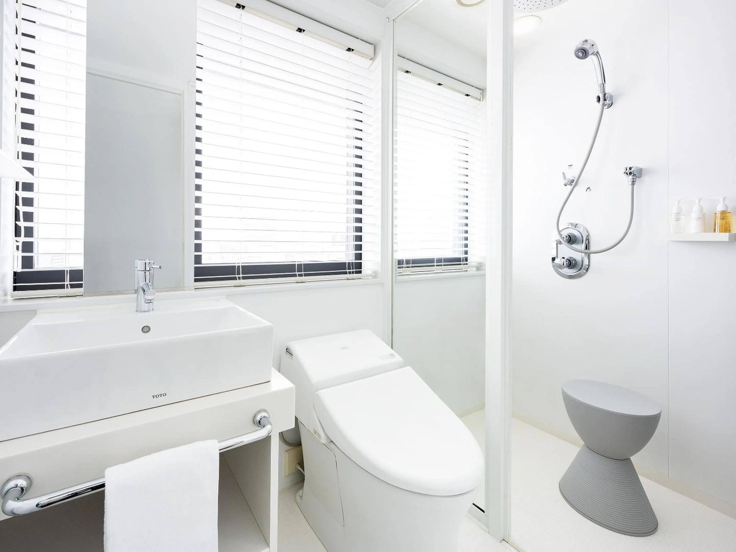 Shower in remm Shin-Osaka