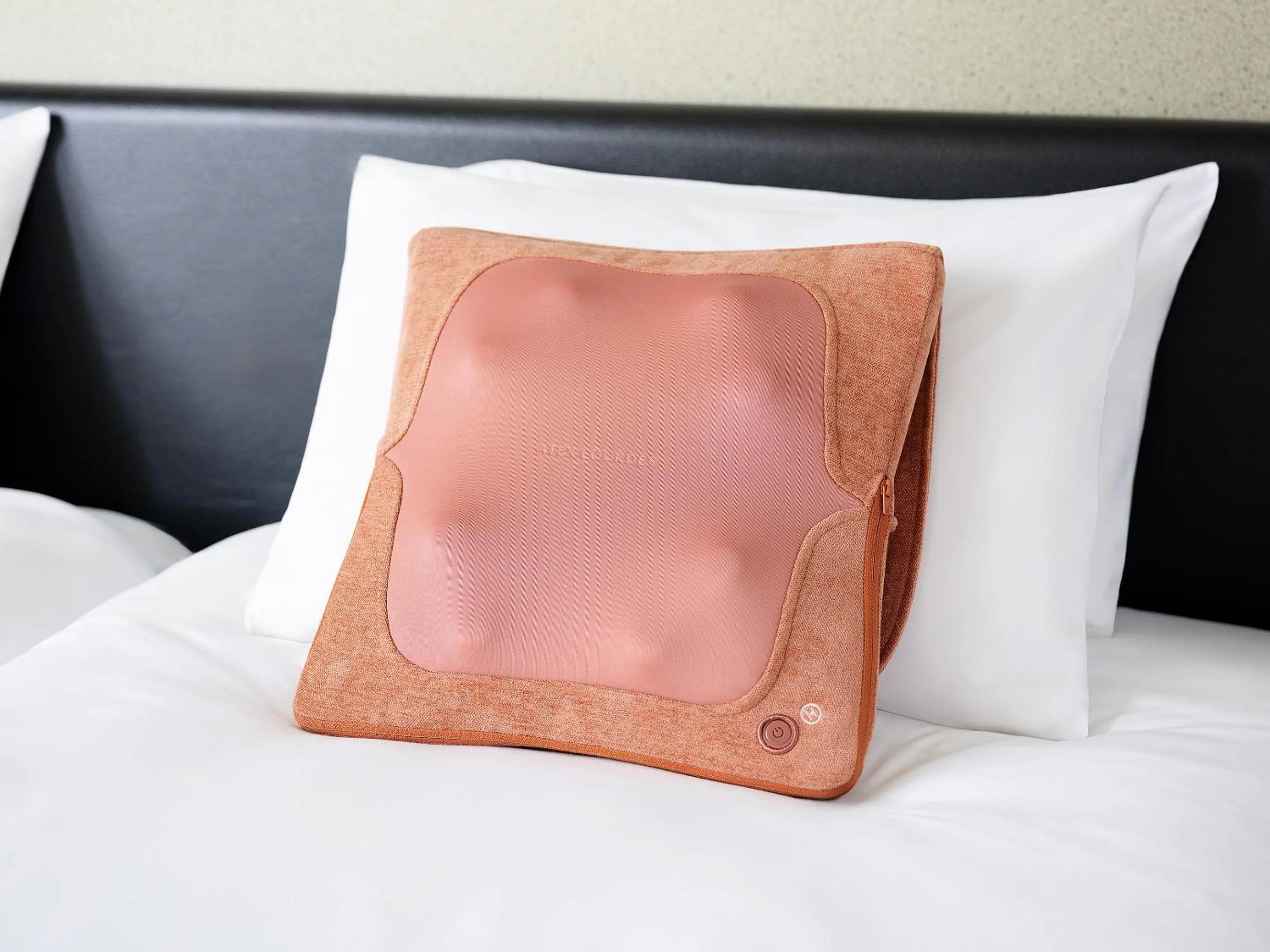 Photo of the whole room, Bed in remm Shin-Osaka