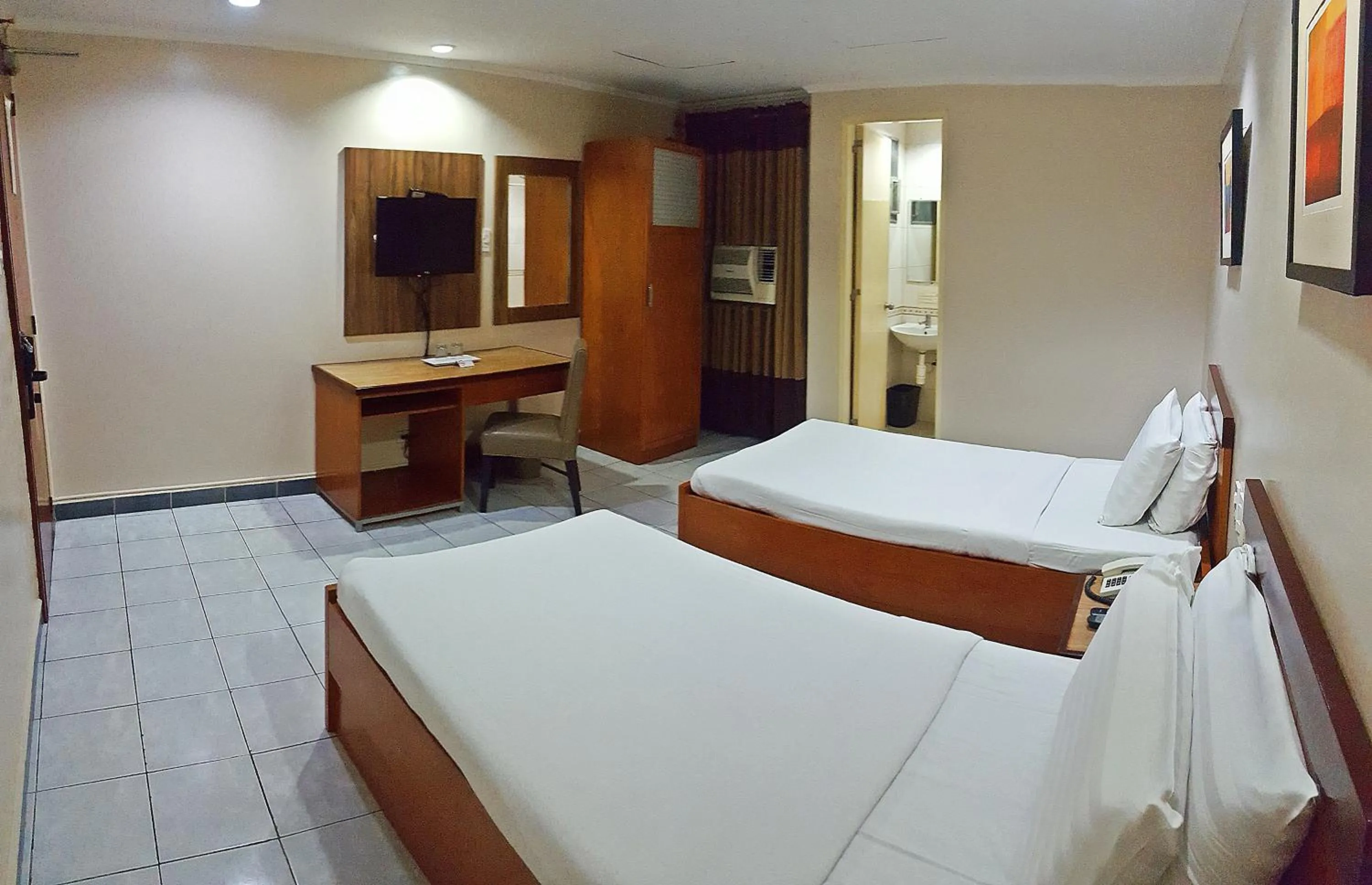 Bed in Golden Valley Hotel