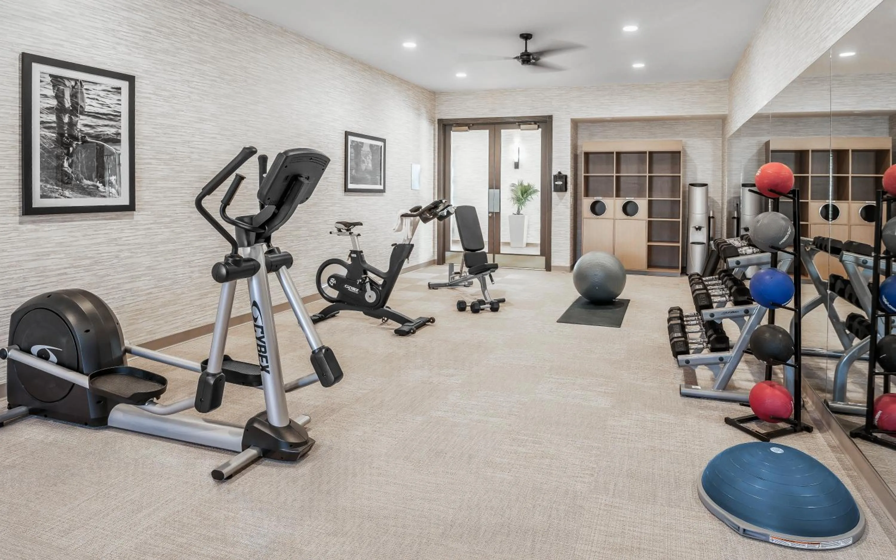 Fitness centre/facilities in Beachfront Inn