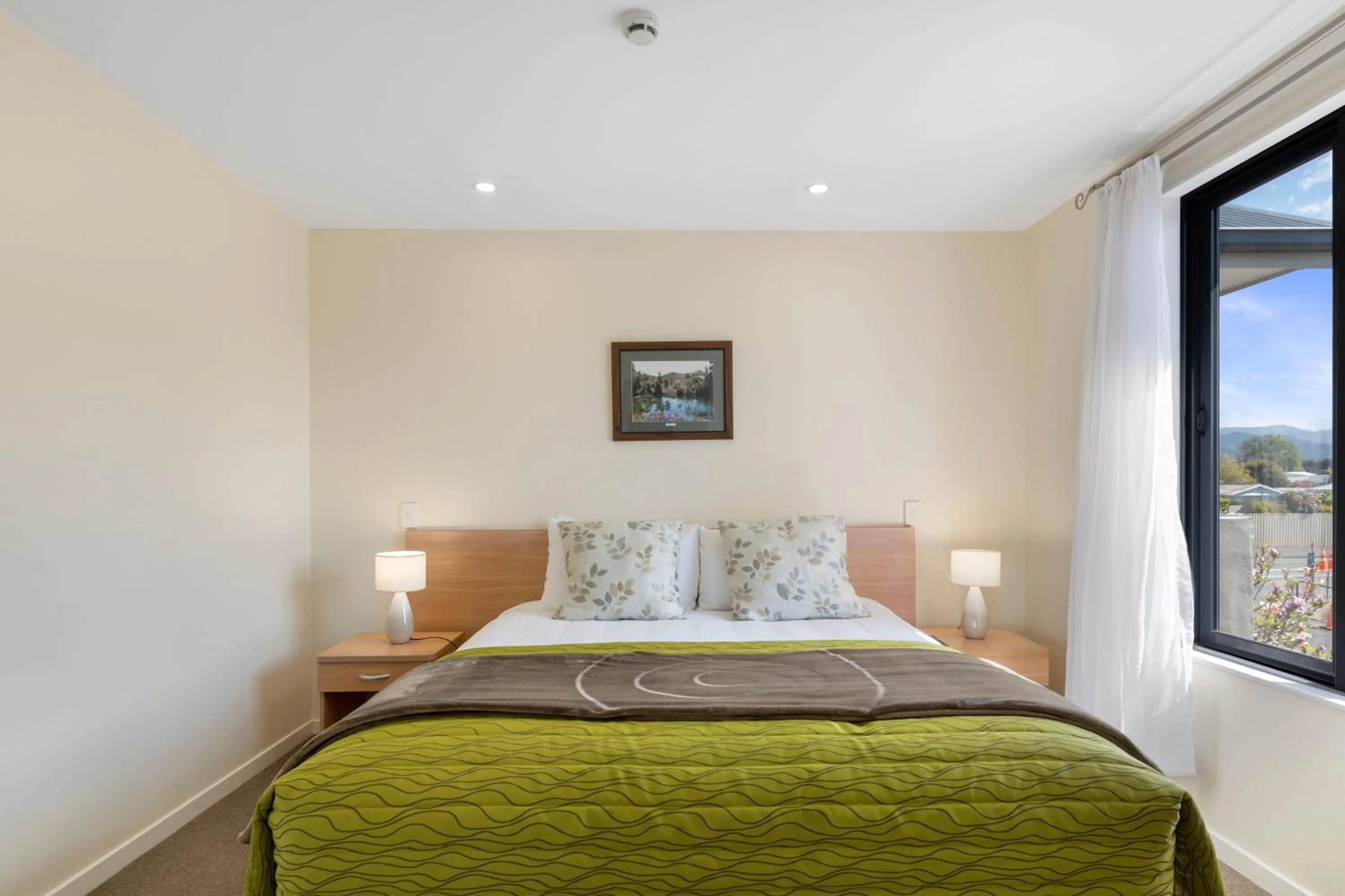 Bed in Nautilus Lodge Motel