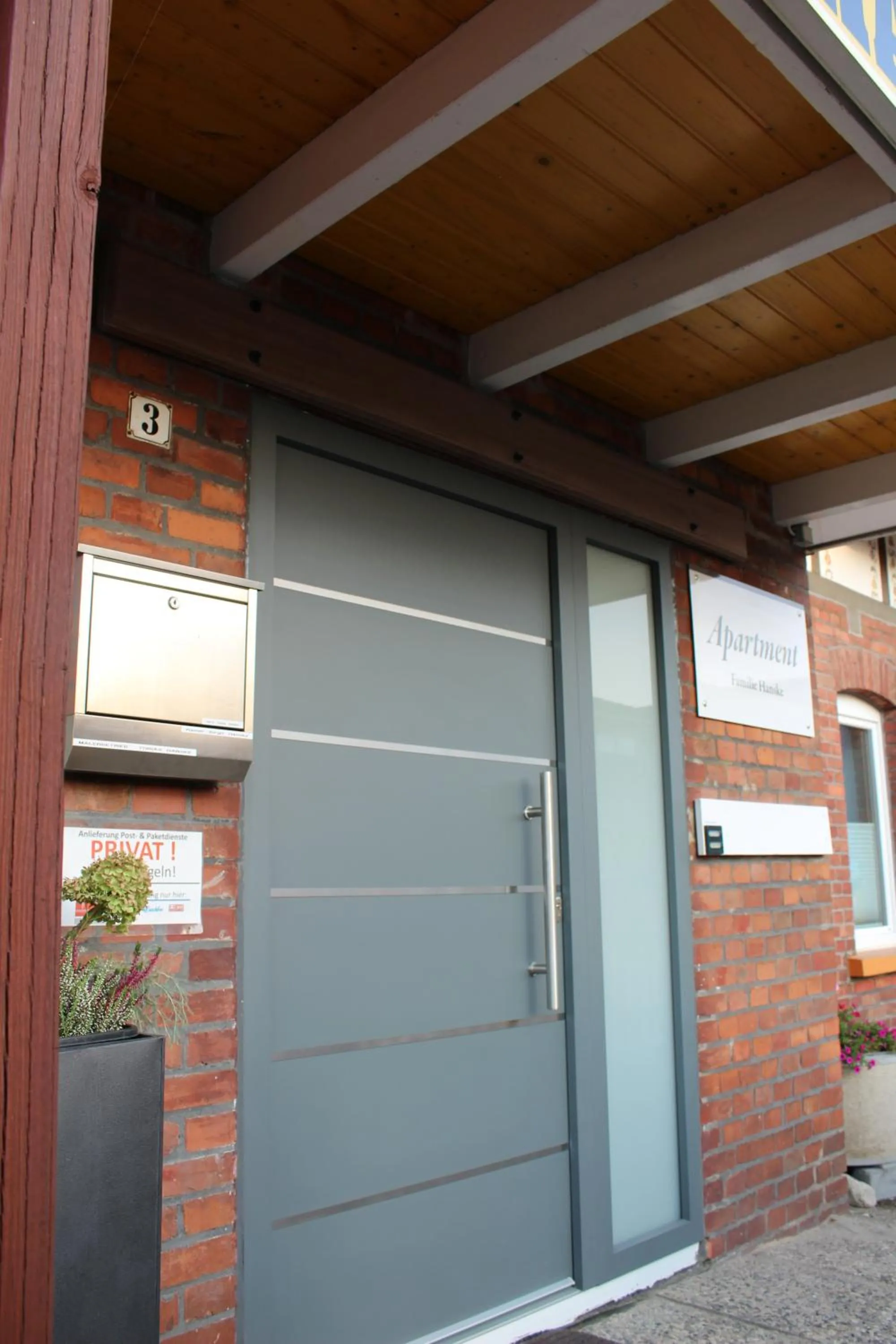 Property building in Monteurwohnung Ferienwohnung Rose in Isenbüttel Nähe Gifhorn, Wolfsburg, Braunschweig
