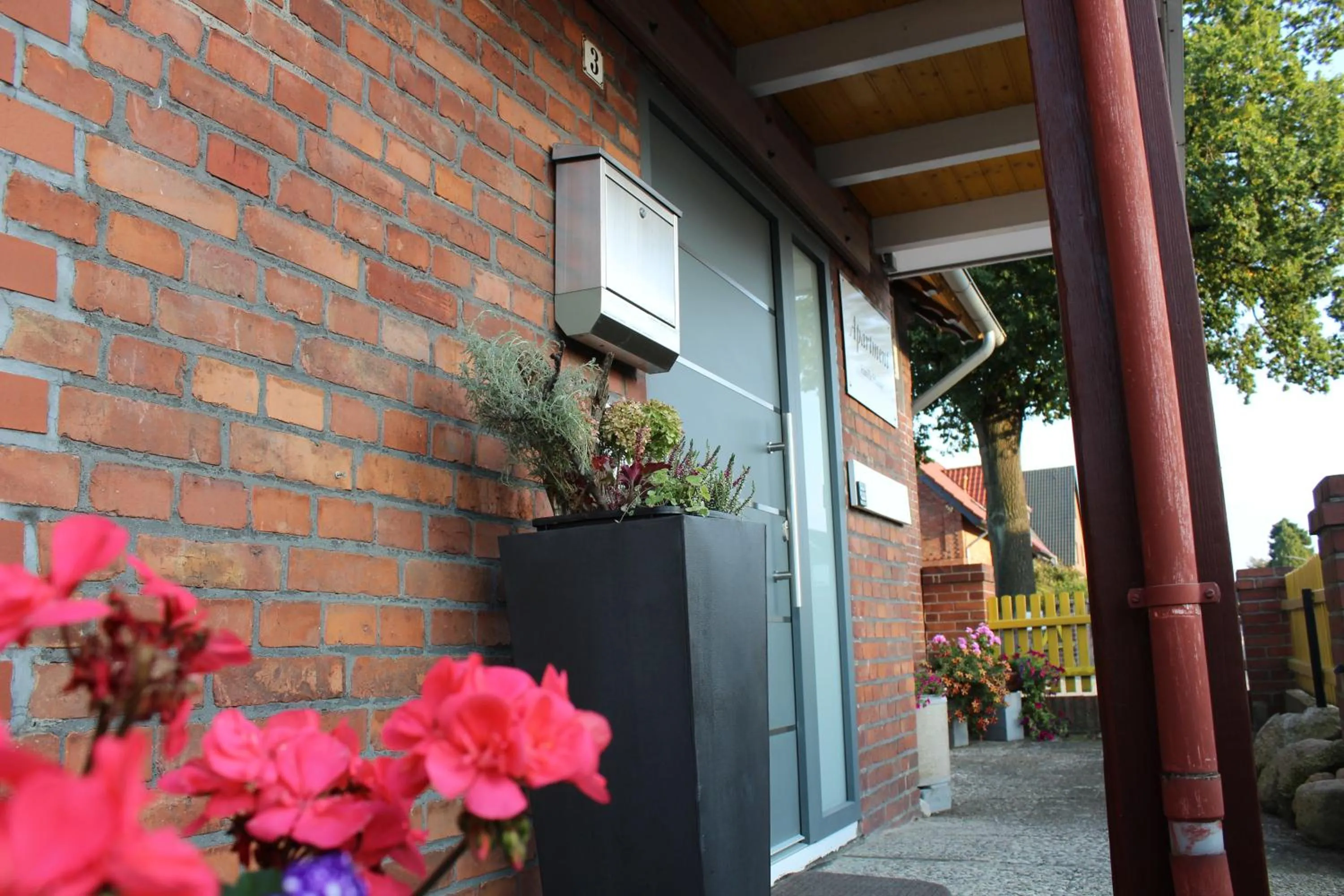 Property building in Monteurwohnung Ferienwohnung Rose in Isenbüttel Nähe Gifhorn, Wolfsburg, Braunschweig