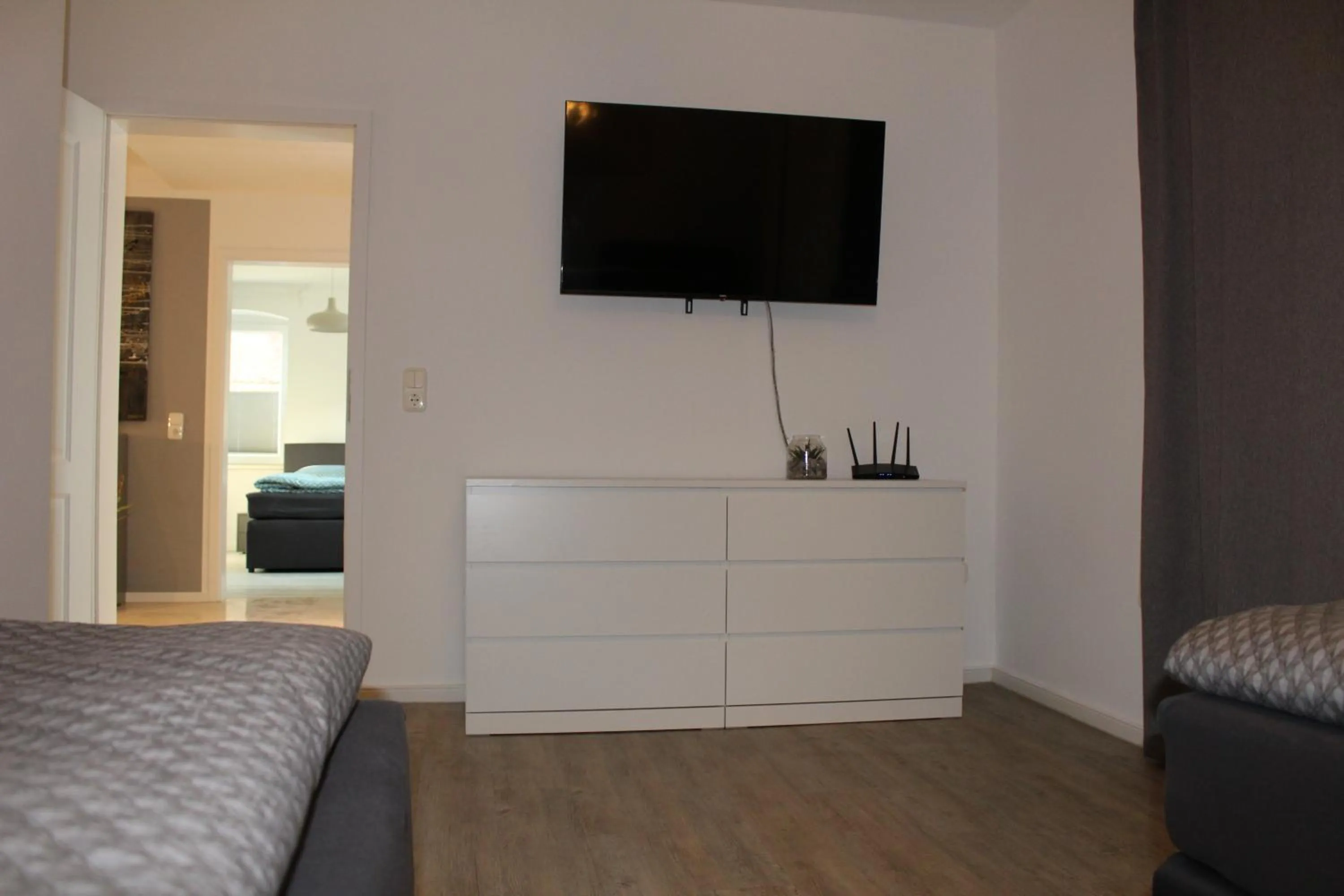 TV and multimedia in Monteurwohnung Ferienwohnung Rose in Isenbüttel Nähe Gifhorn, Wolfsburg, Braunschweig