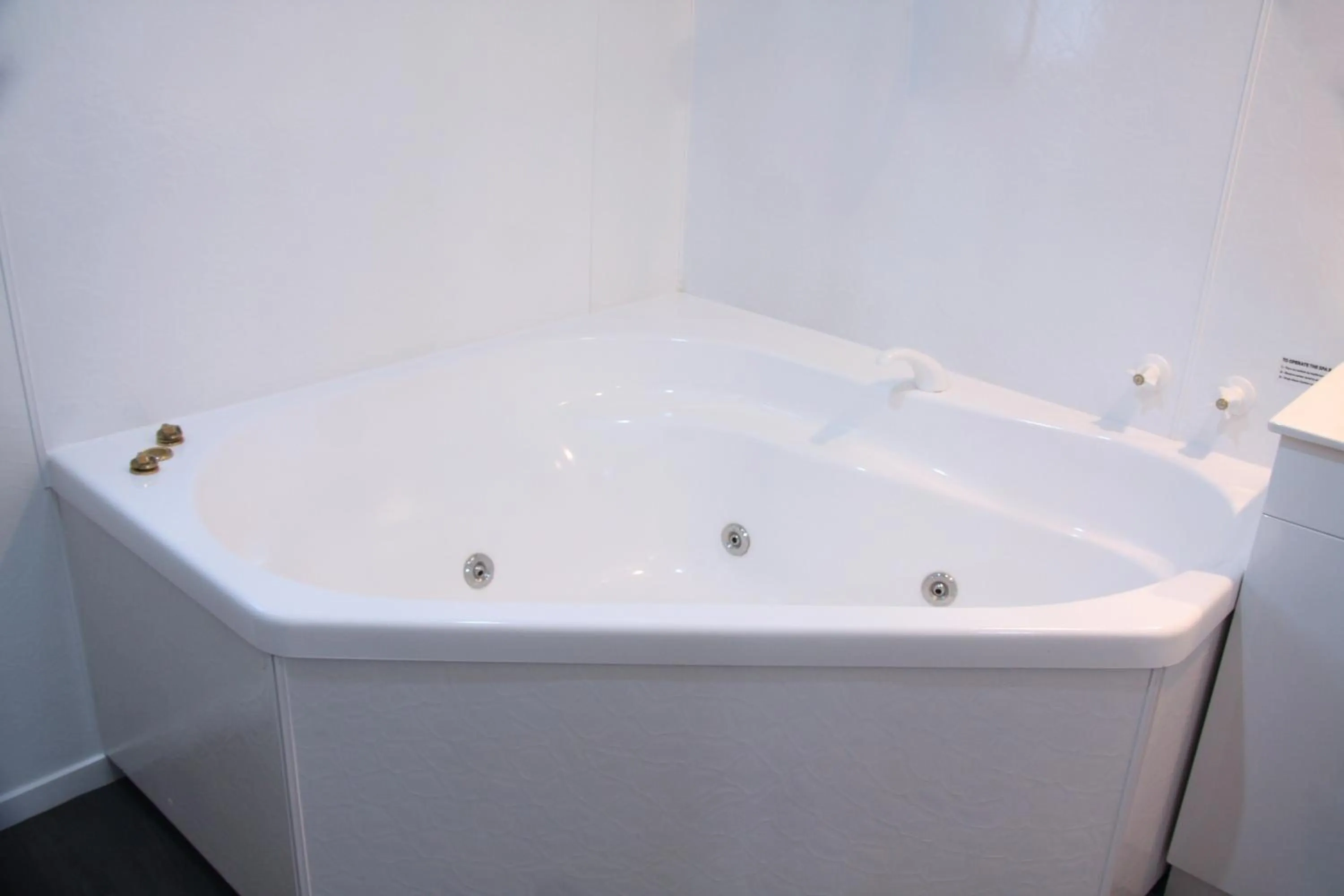 Bathroom in Camelot On Ulster