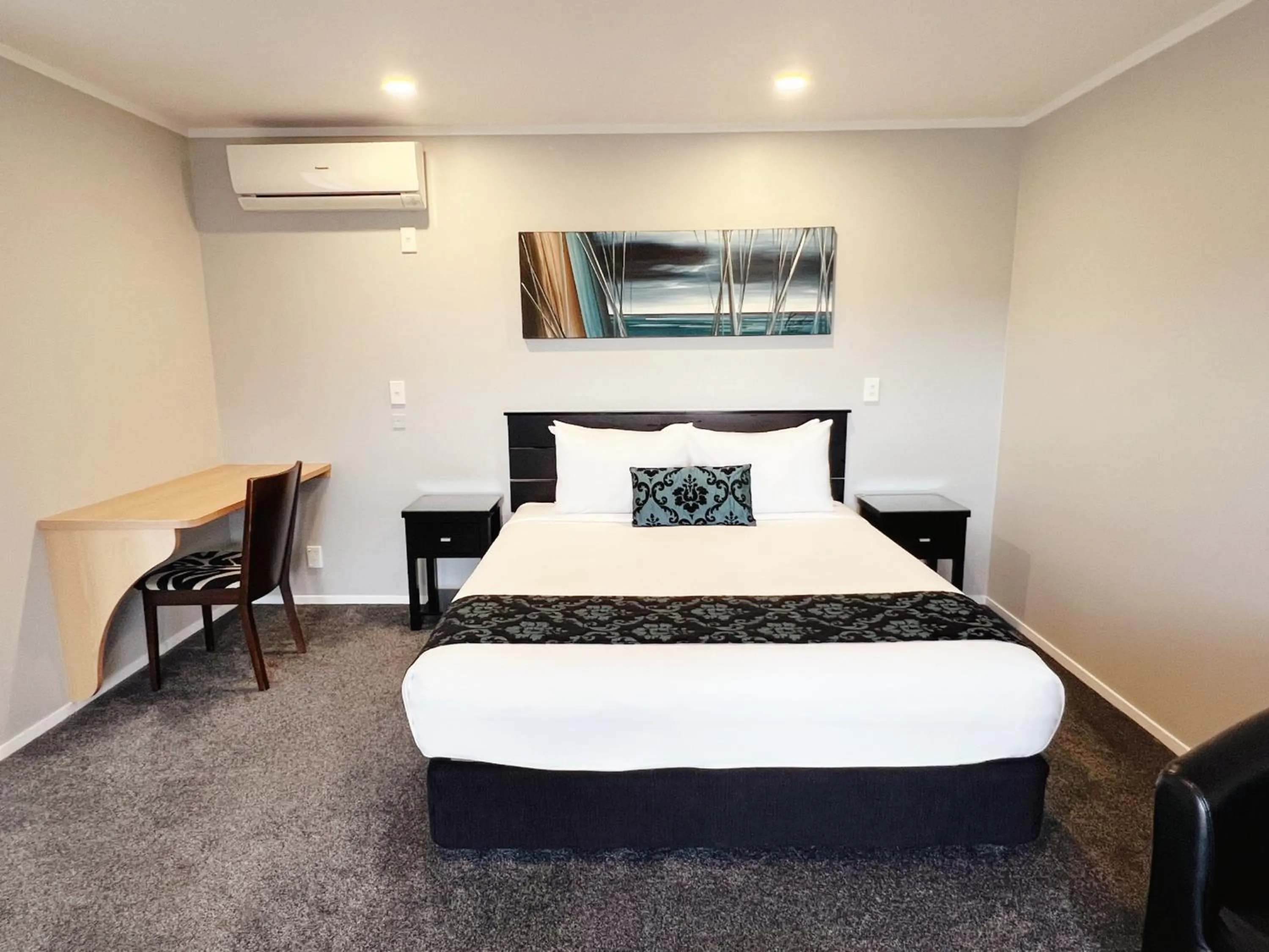 Bed in Camelot On Ulster