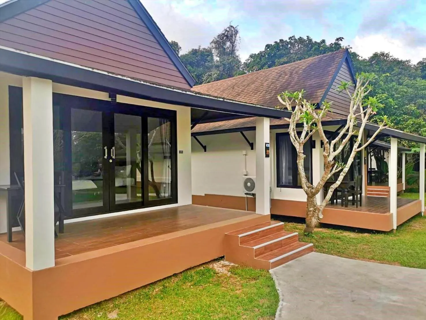 Property building in Nana Beach Hotel & Resort