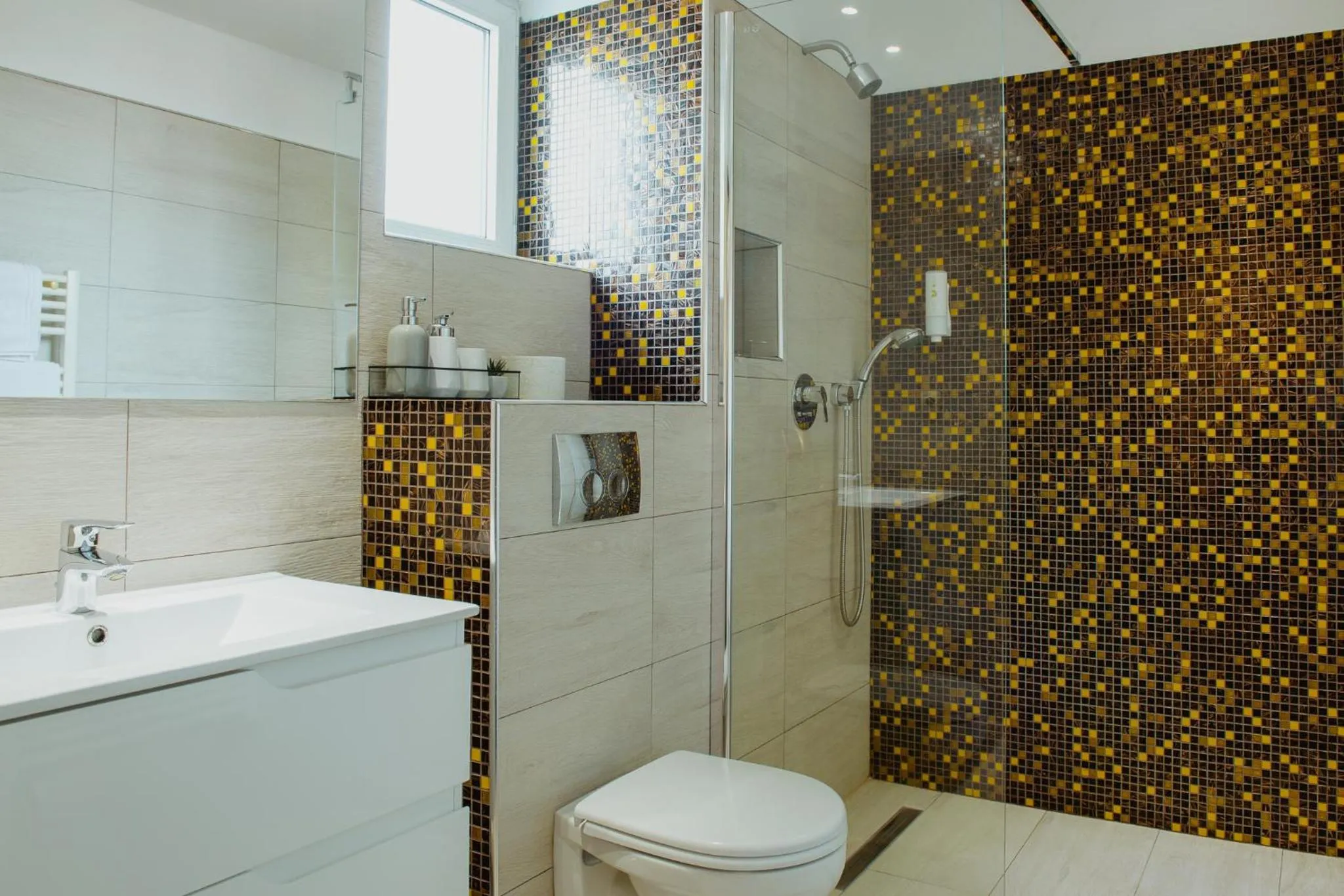 Shower in Villa Santa Maria