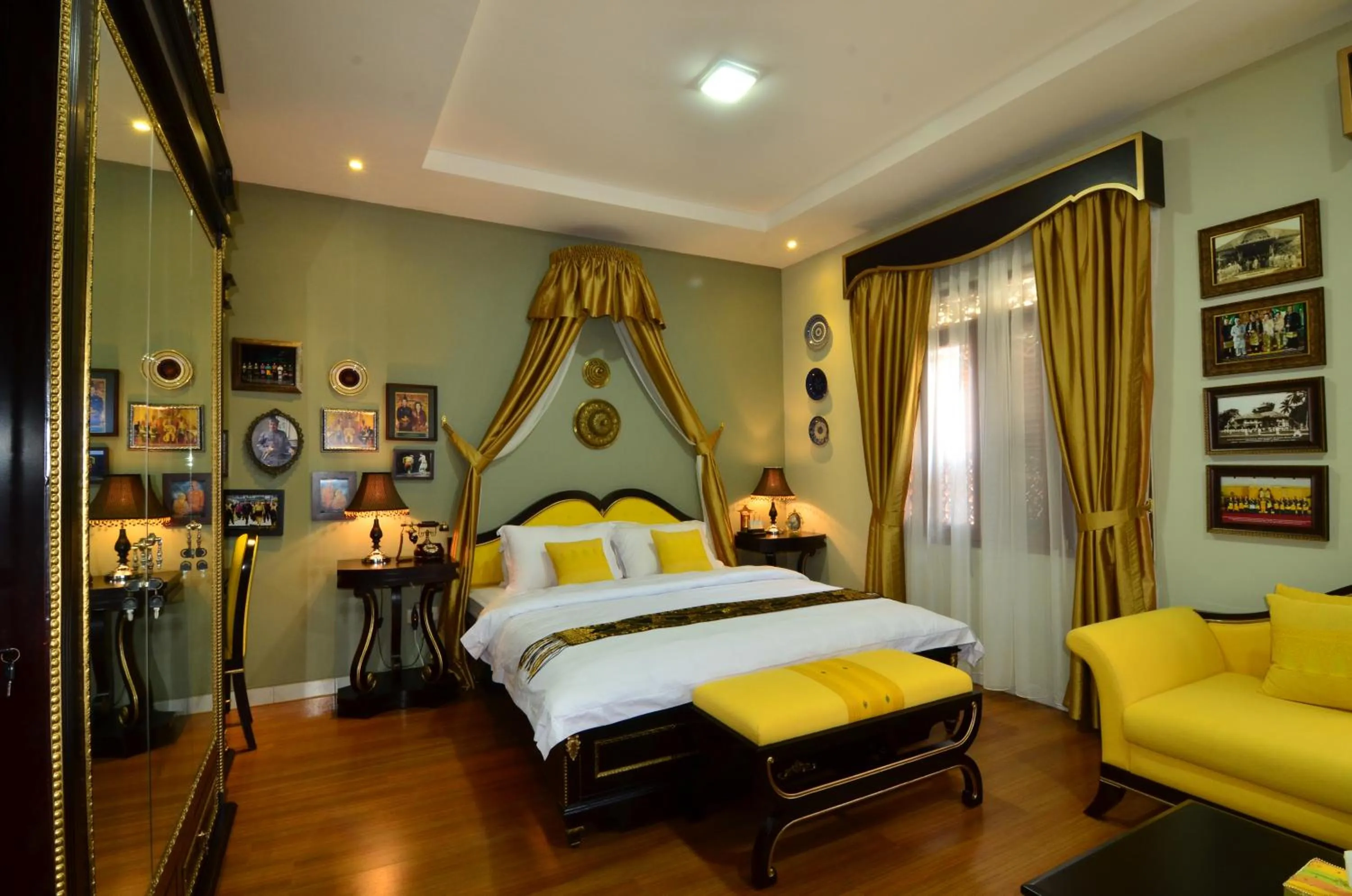 Photo of the whole room, Bed in Balai Melayu Hotel