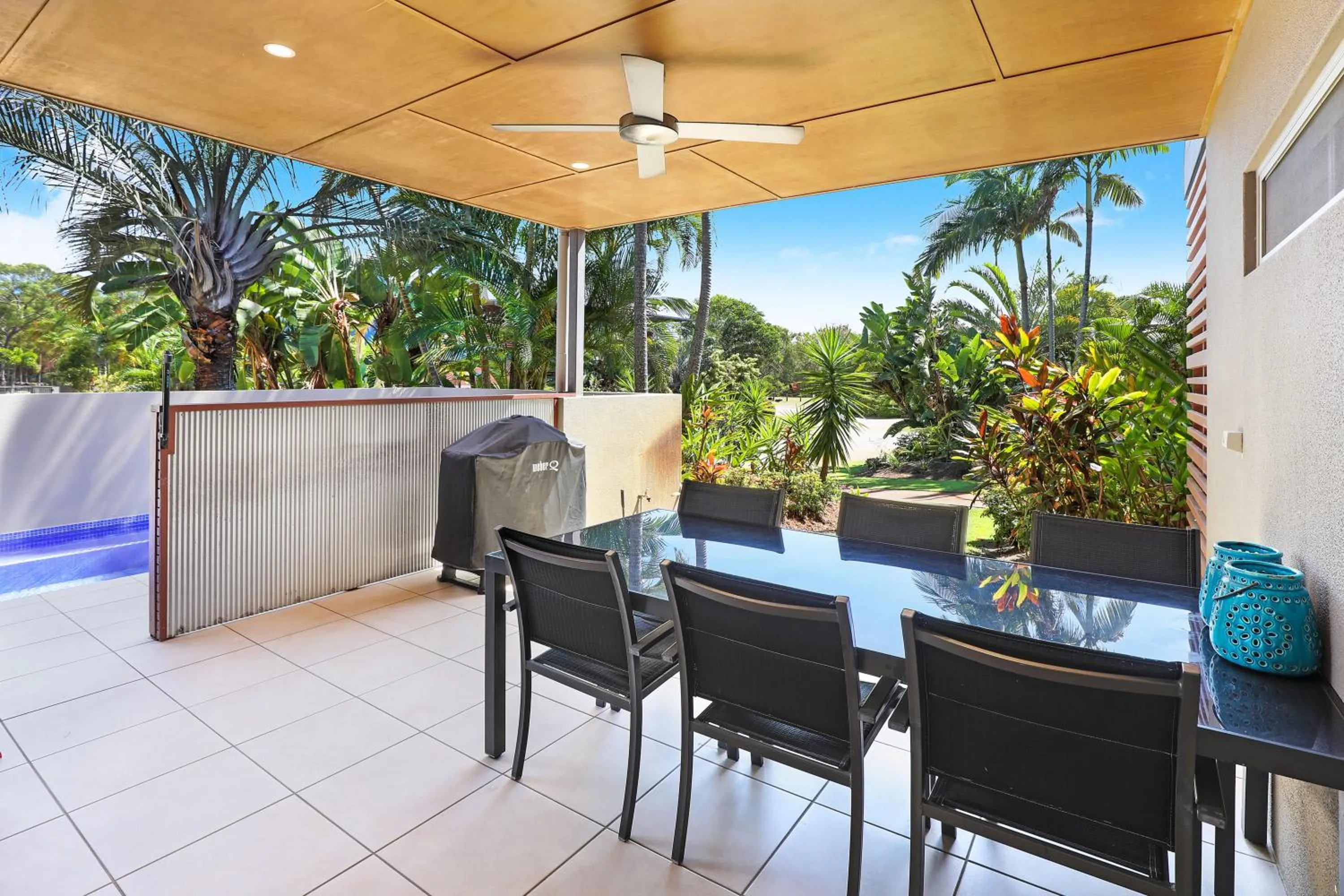 Balcony/Terrace in Sandcastles 1770 Motel & Resort