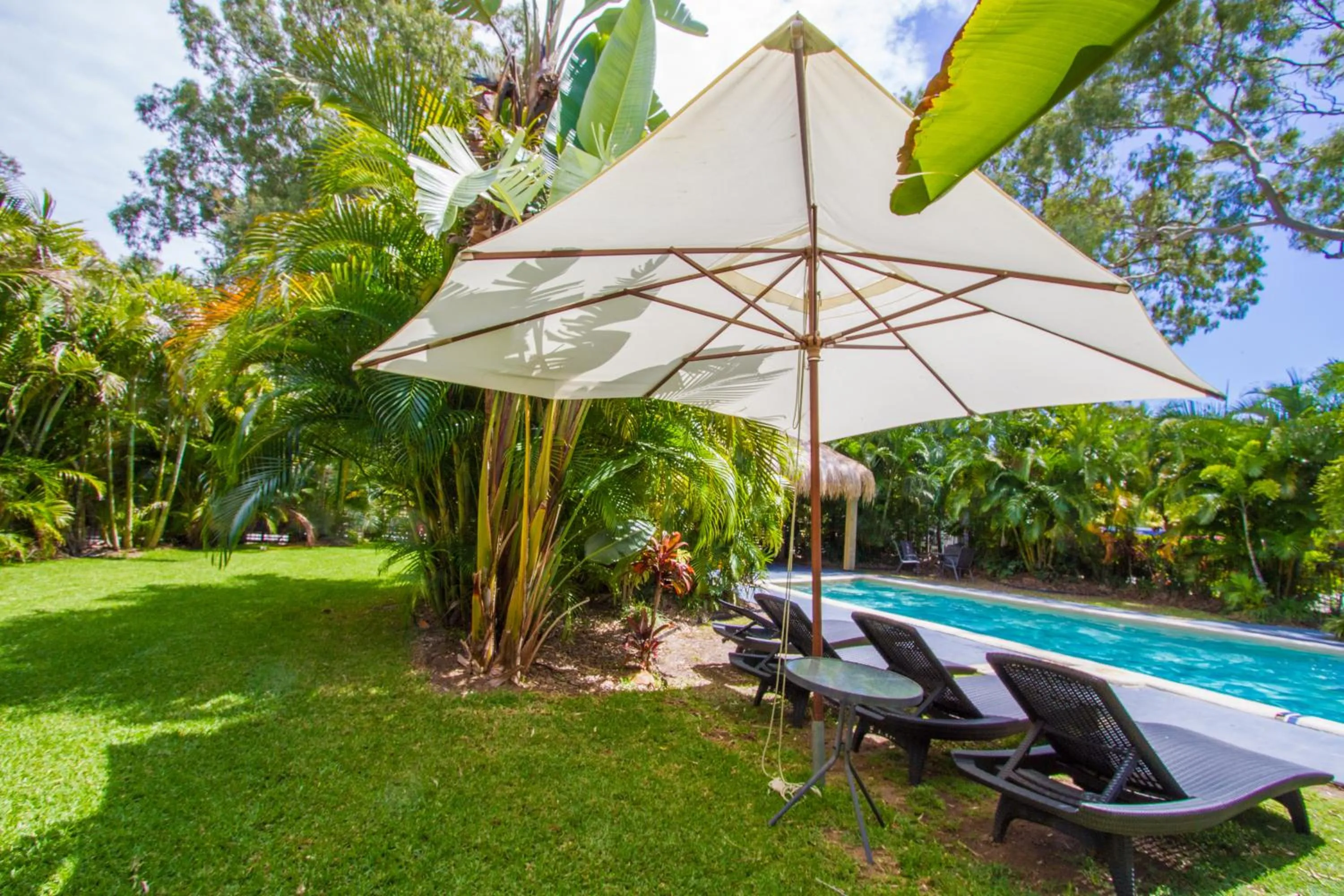 Swimming pool in Sandcastles 1770 Motel & Resort