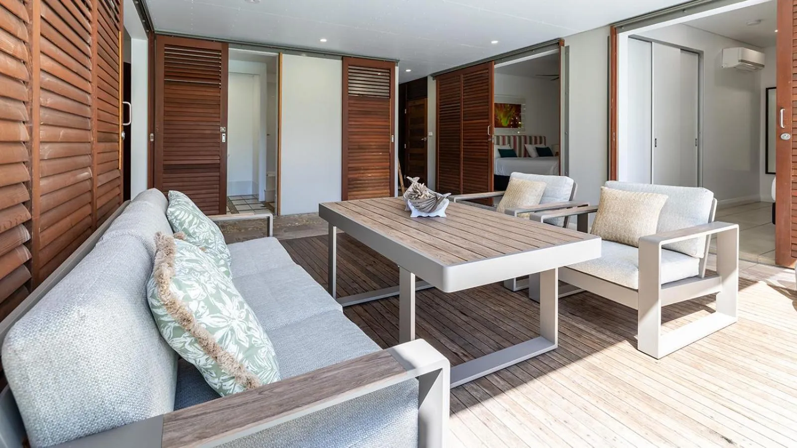 Sandcastles 1770 Motel & Resort