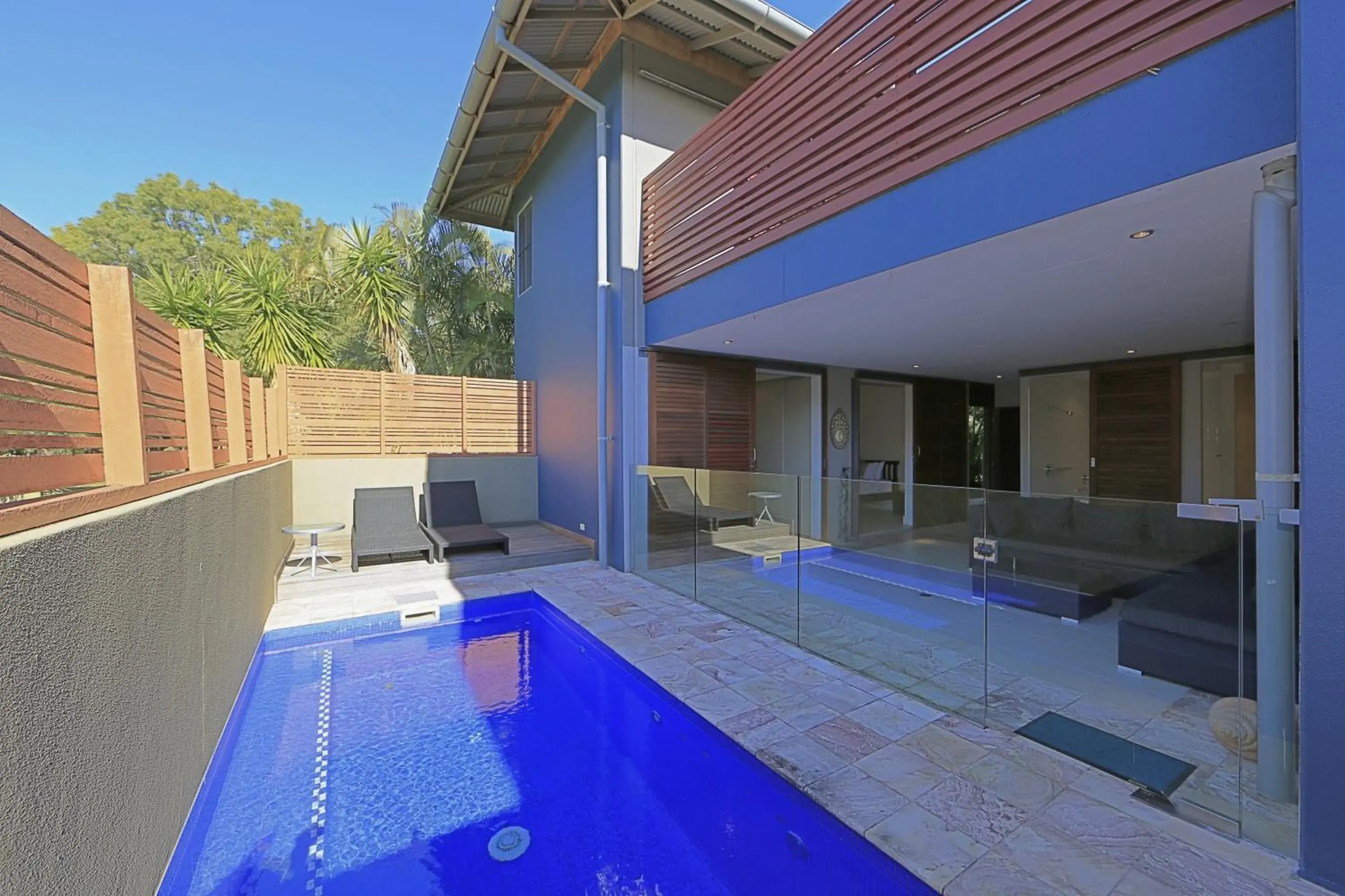 Three Bedroom Beach Home Apartment with Pool in Sandcastles 1770 Motel & Resort Three Bedroom Beach Home Apartment with Pool in Sandcastles 1770 Motel & Resort