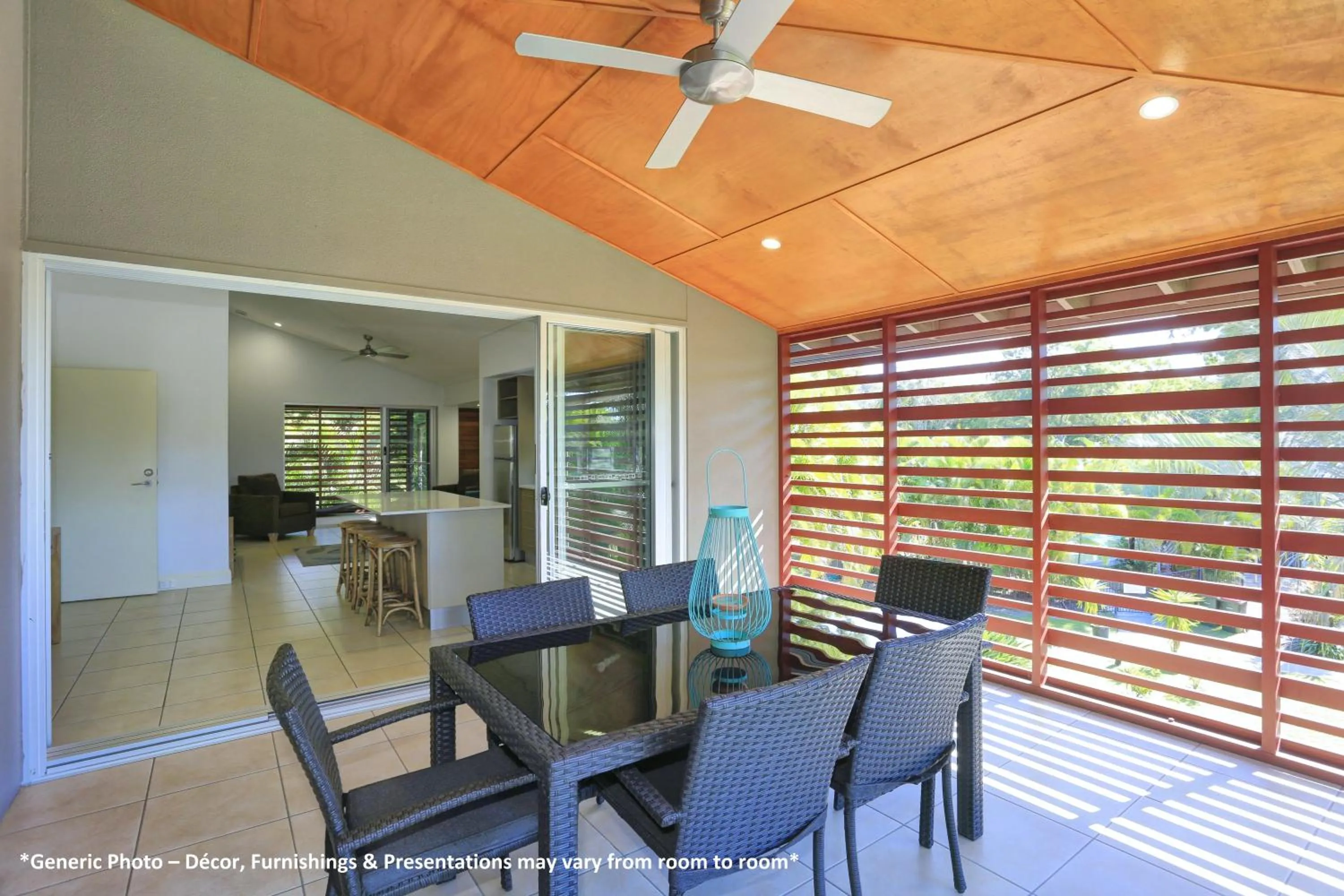 Balcony/Terrace in Sandcastles 1770 Motel & Resort