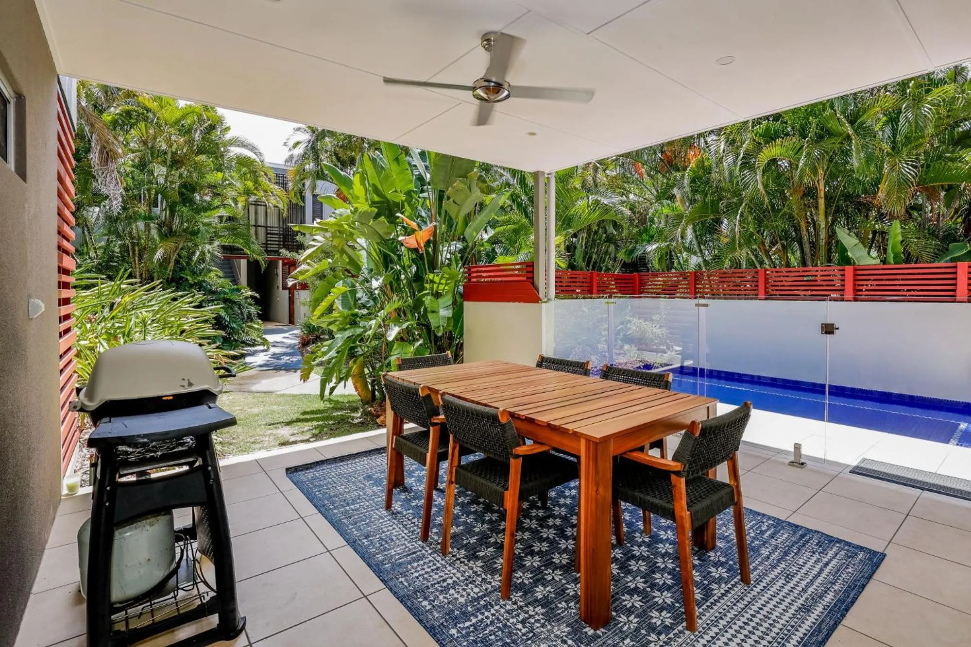 Sandcastles 1770 Motel & Resort