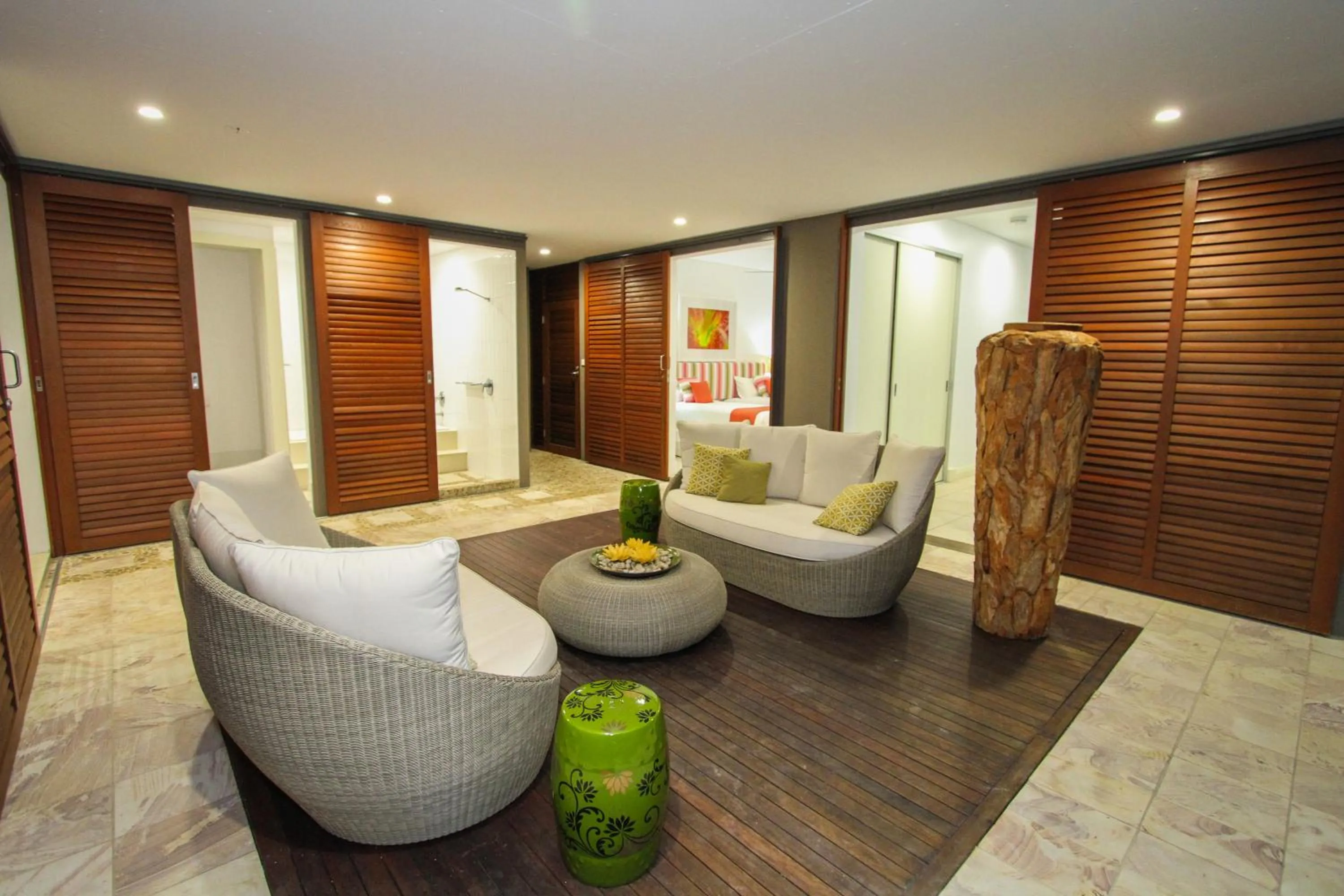 Seating area in Sandcastles 1770 Motel & Resort