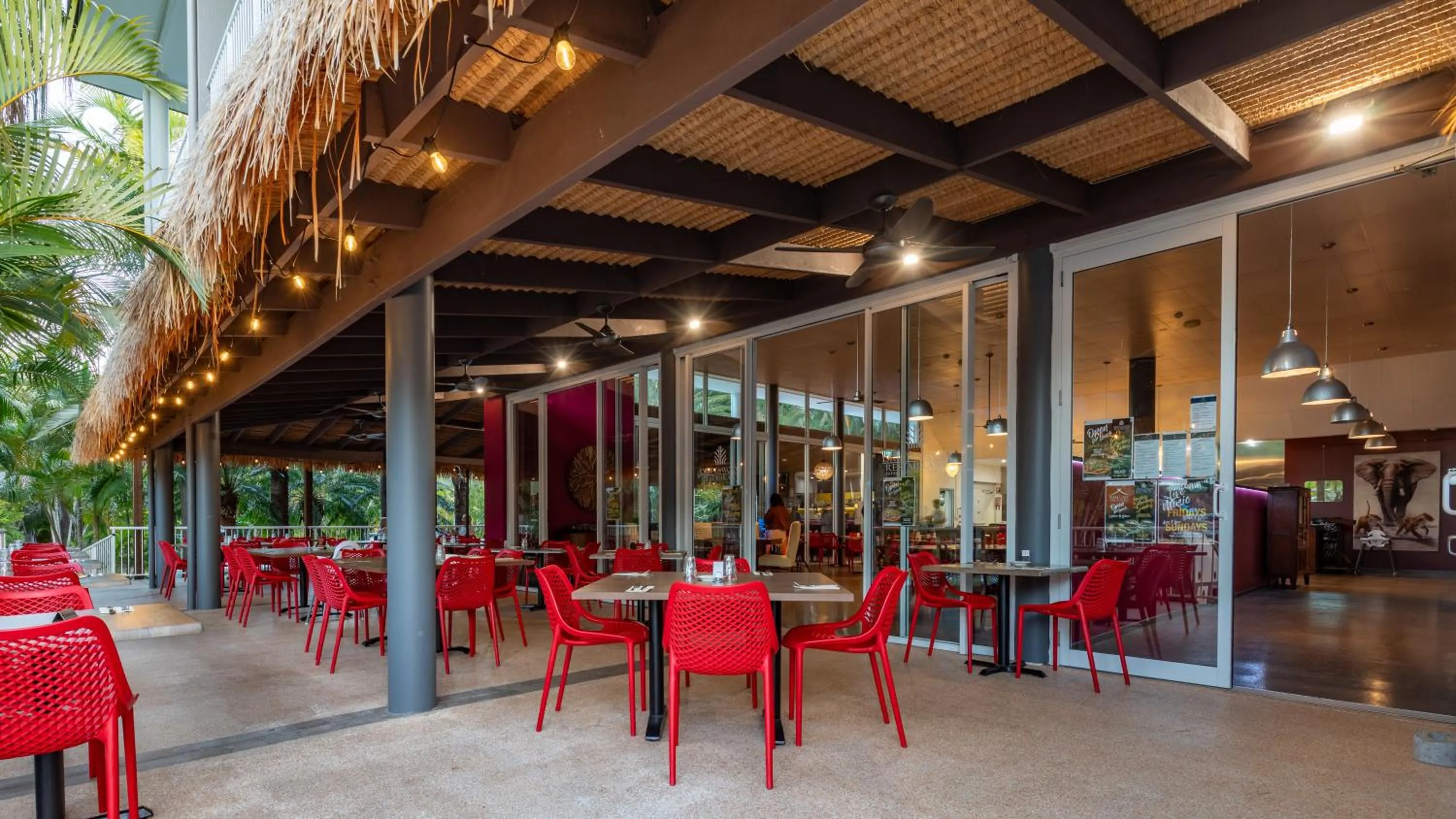 Sandcastles 1770 Motel & Resort