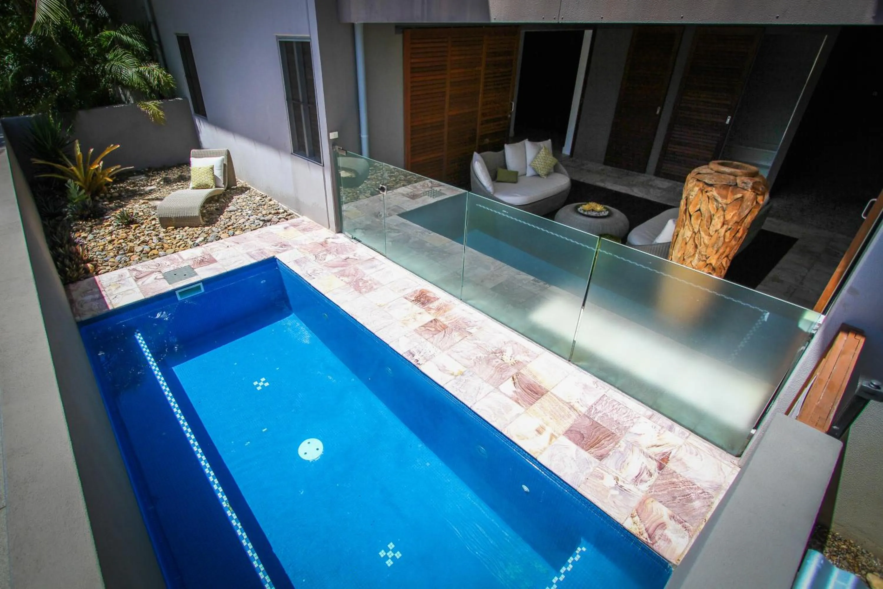 Day in Sandcastles 1770 Motel & Resort