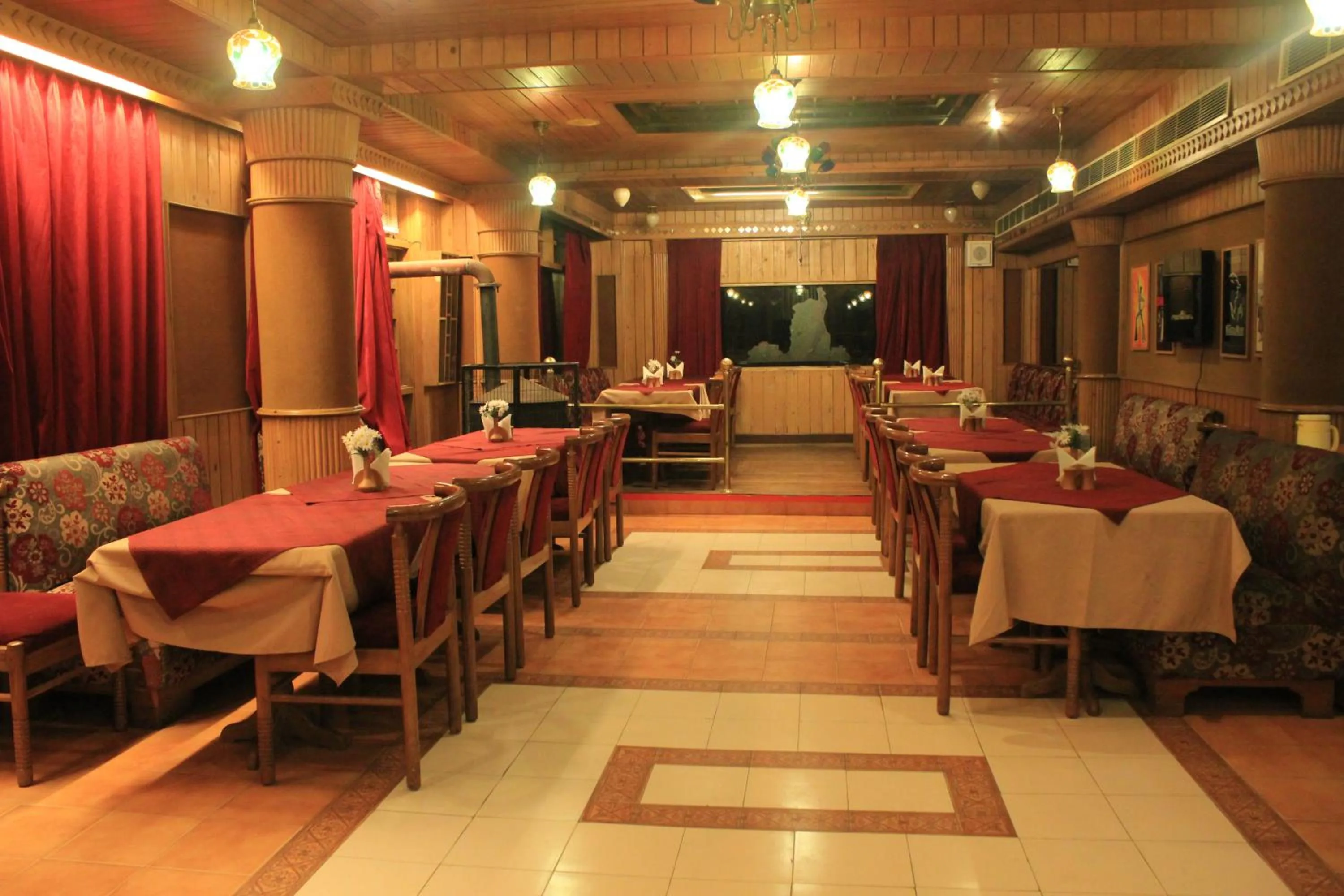 Restaurant/places to eat in Snow King Retreat - The Heaven