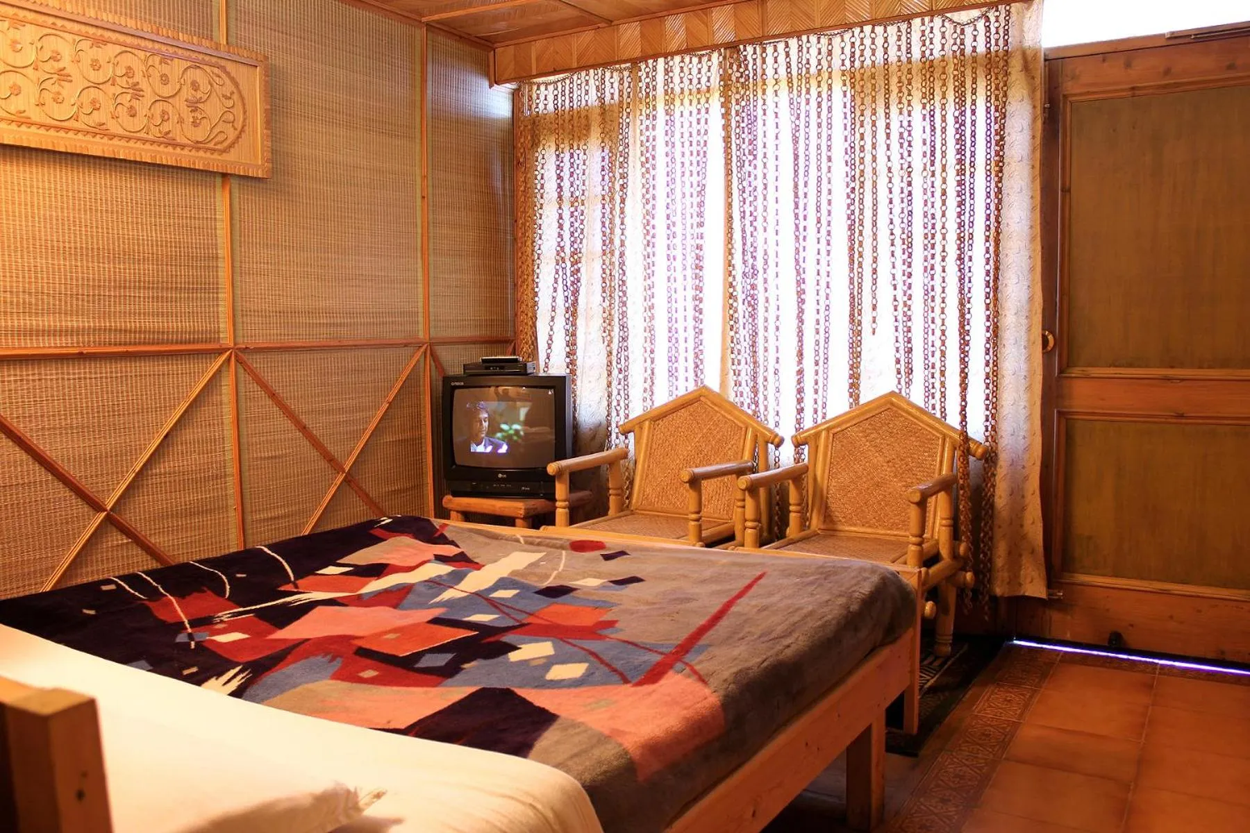 Bed in Snow King Retreat - The Heaven