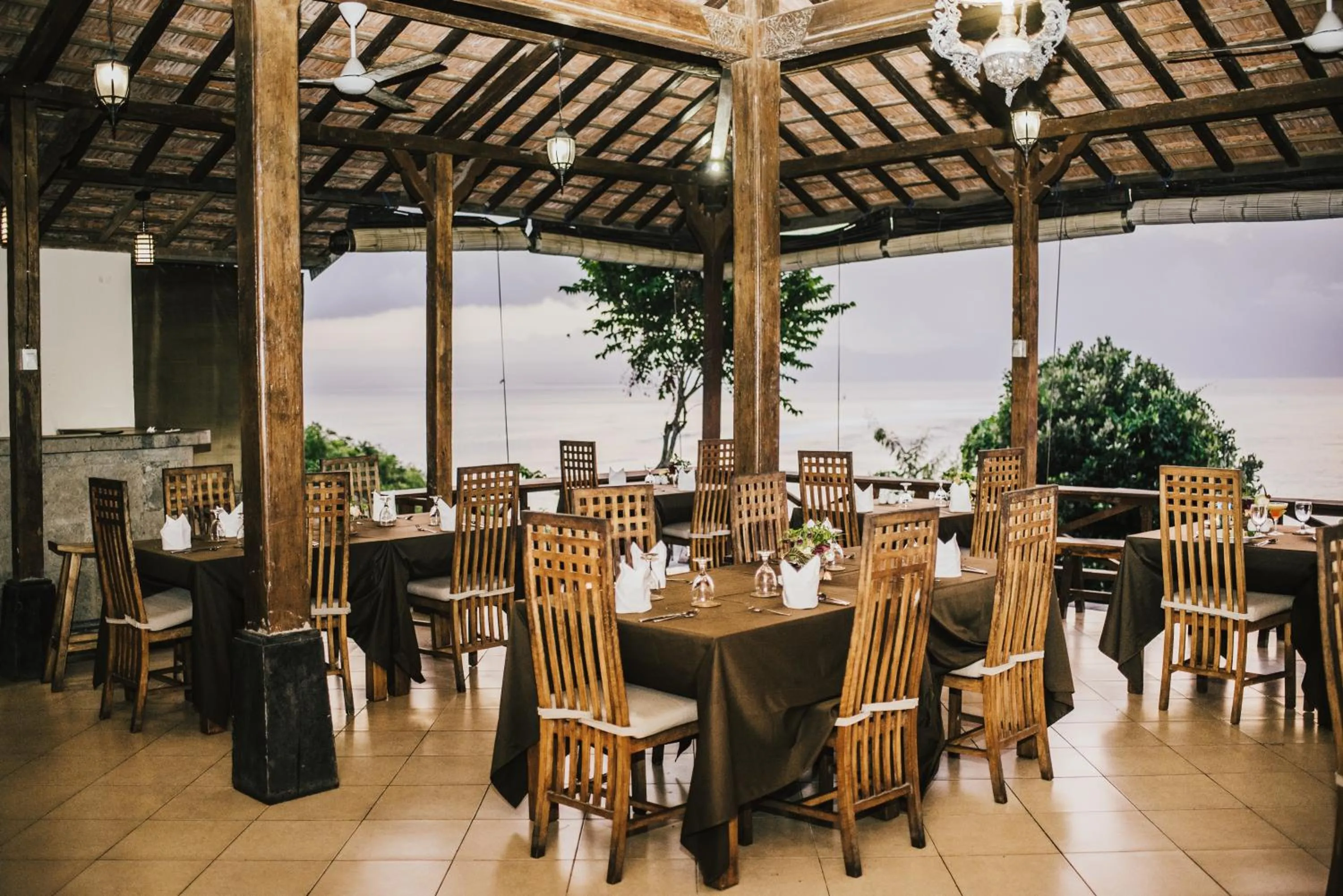 Restaurant/places to eat in Lembongan Cliff Villas