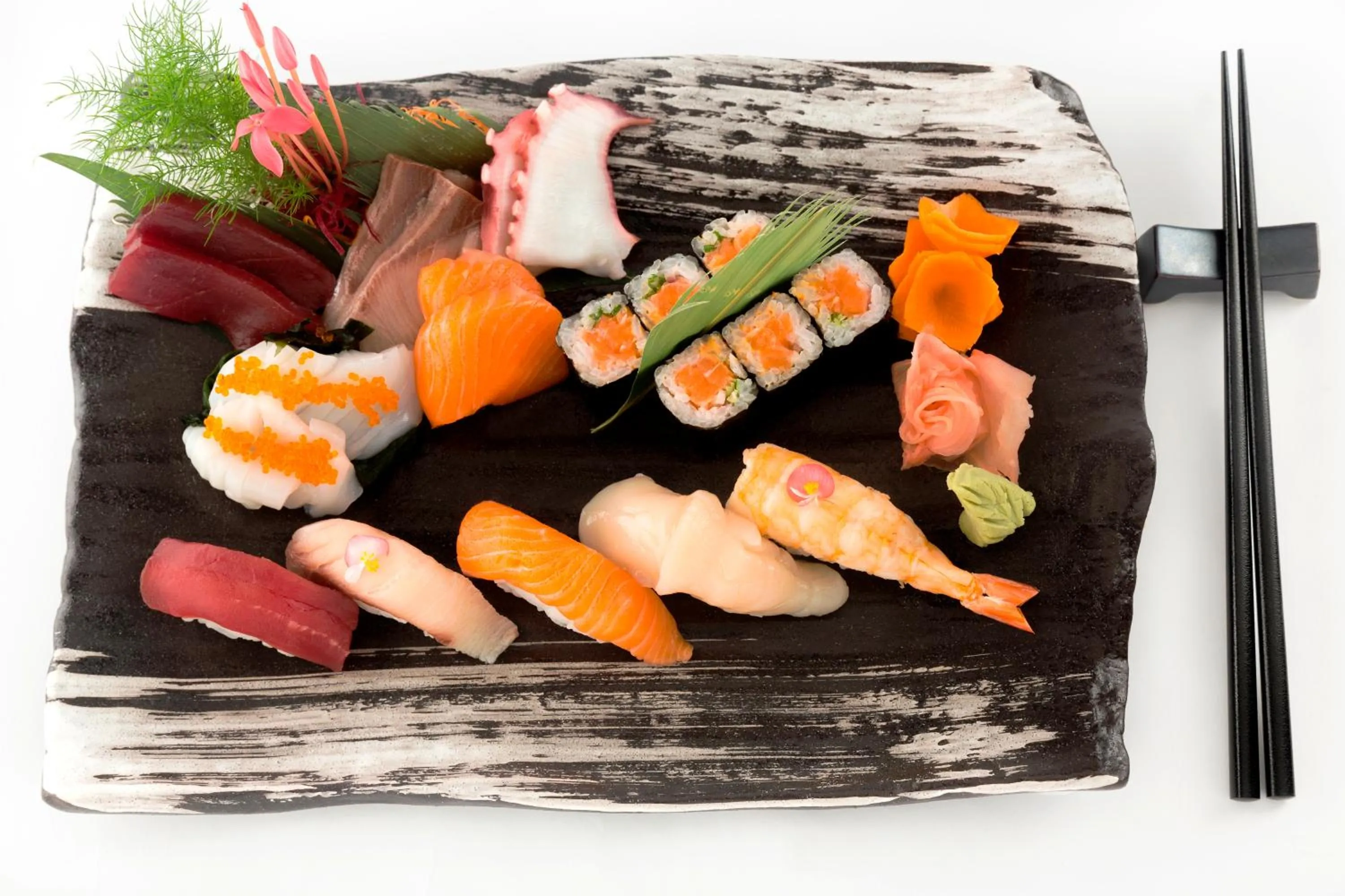 Restaurant/places to eat in The Leela Palace Chennai