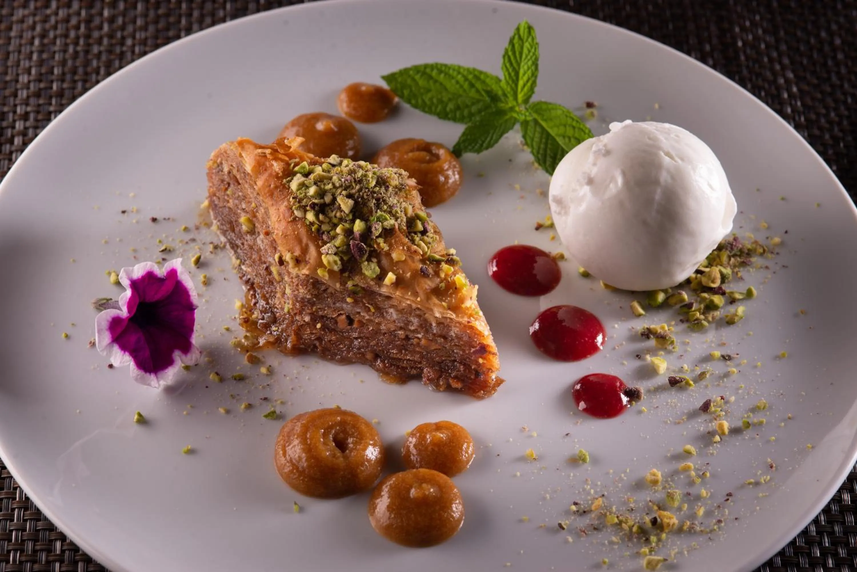 Food and drinks in Valtos Beach Hotel