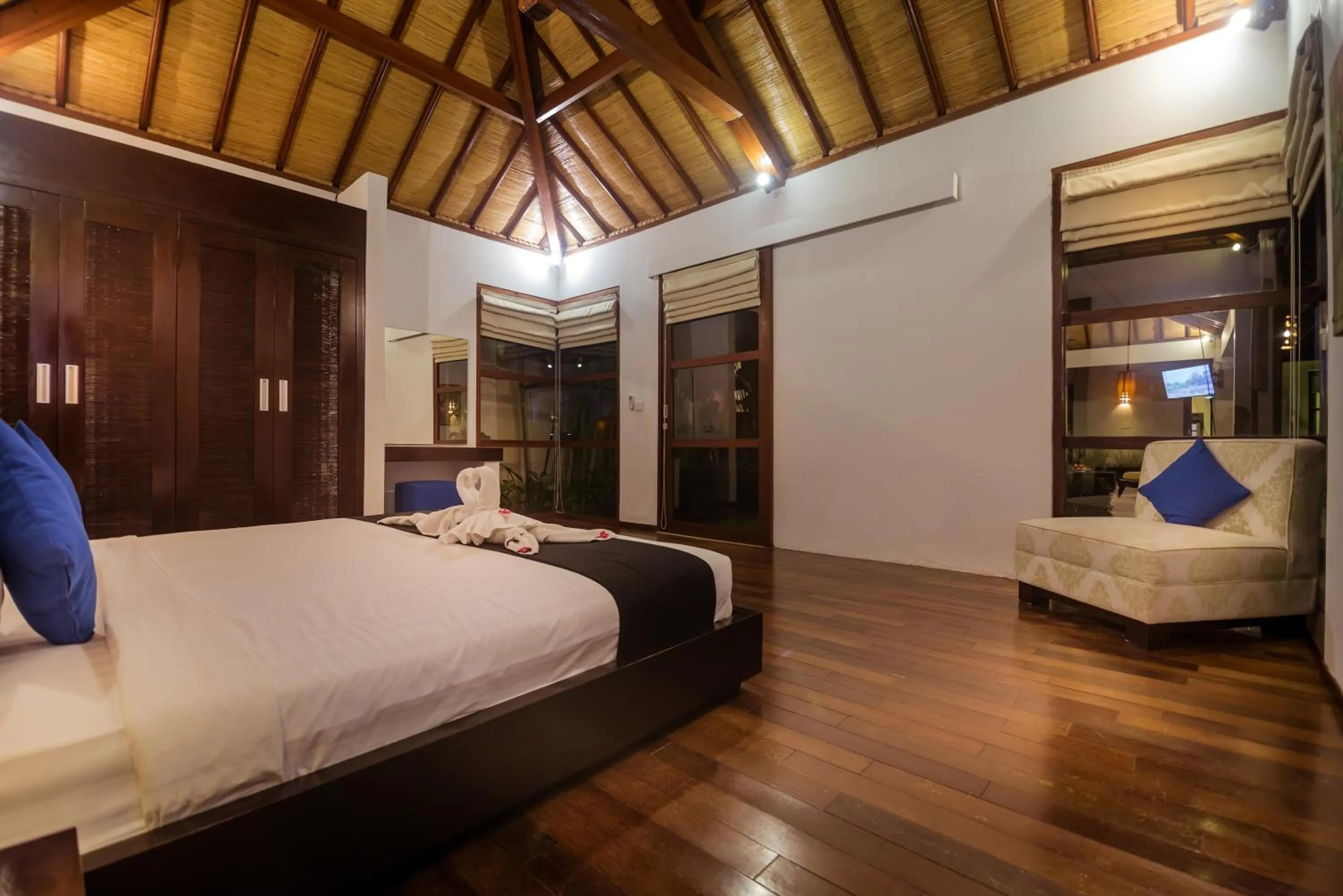 Bedroom, Bed in Arama Riverside 5 Bedrooms by Villas Direct Bali
