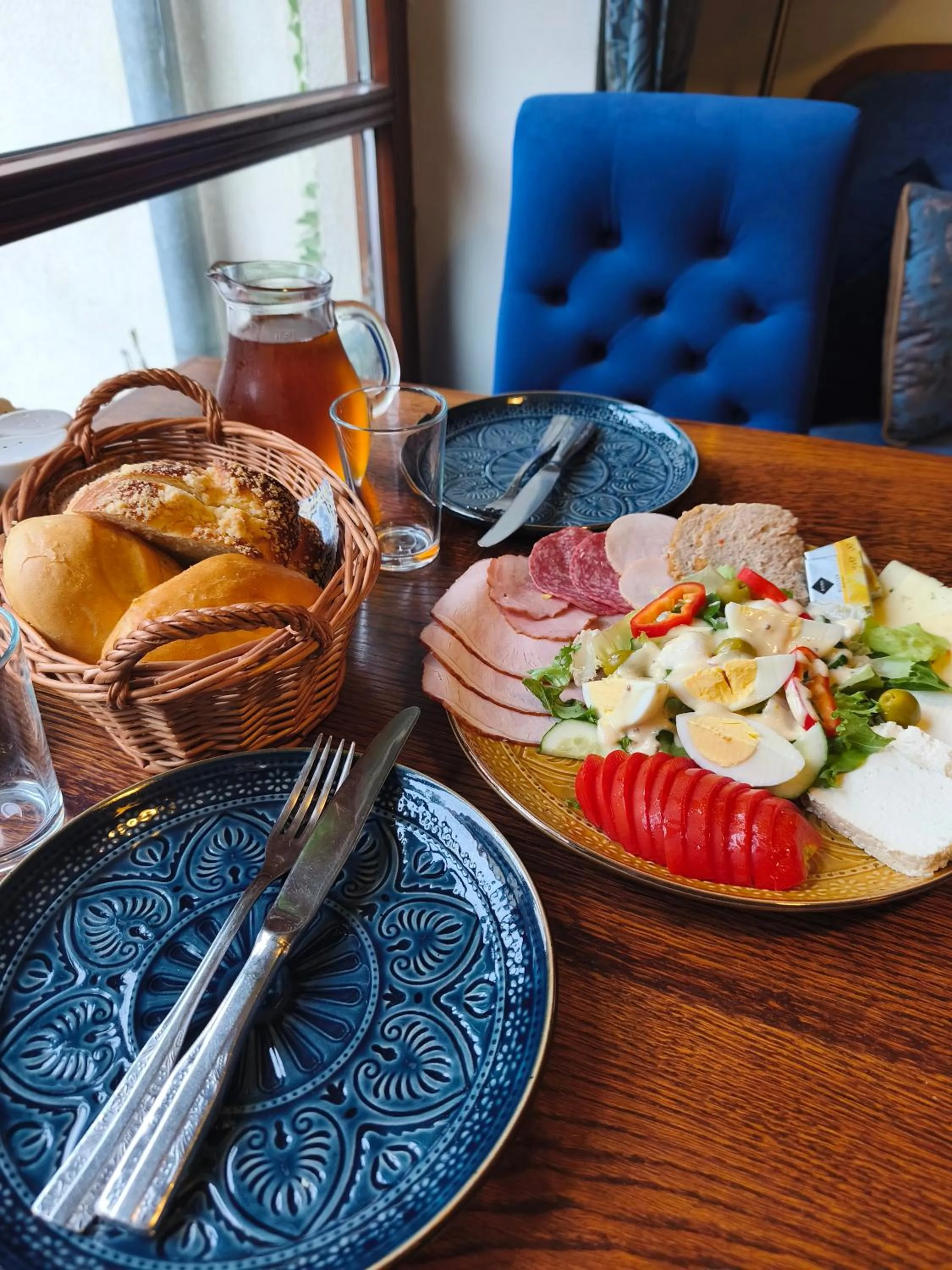 Breakfast in Agharta