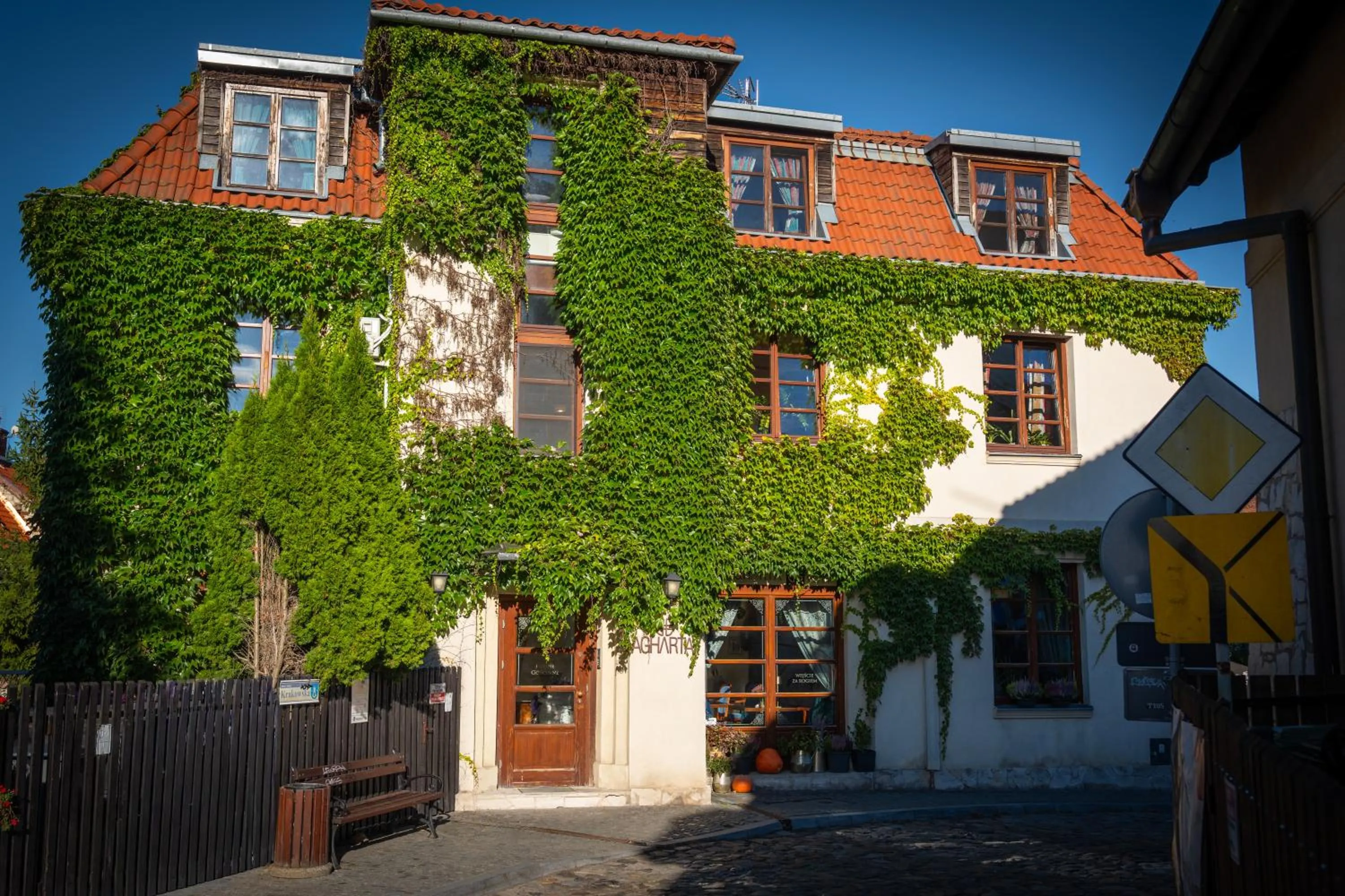 Property building in Agharta