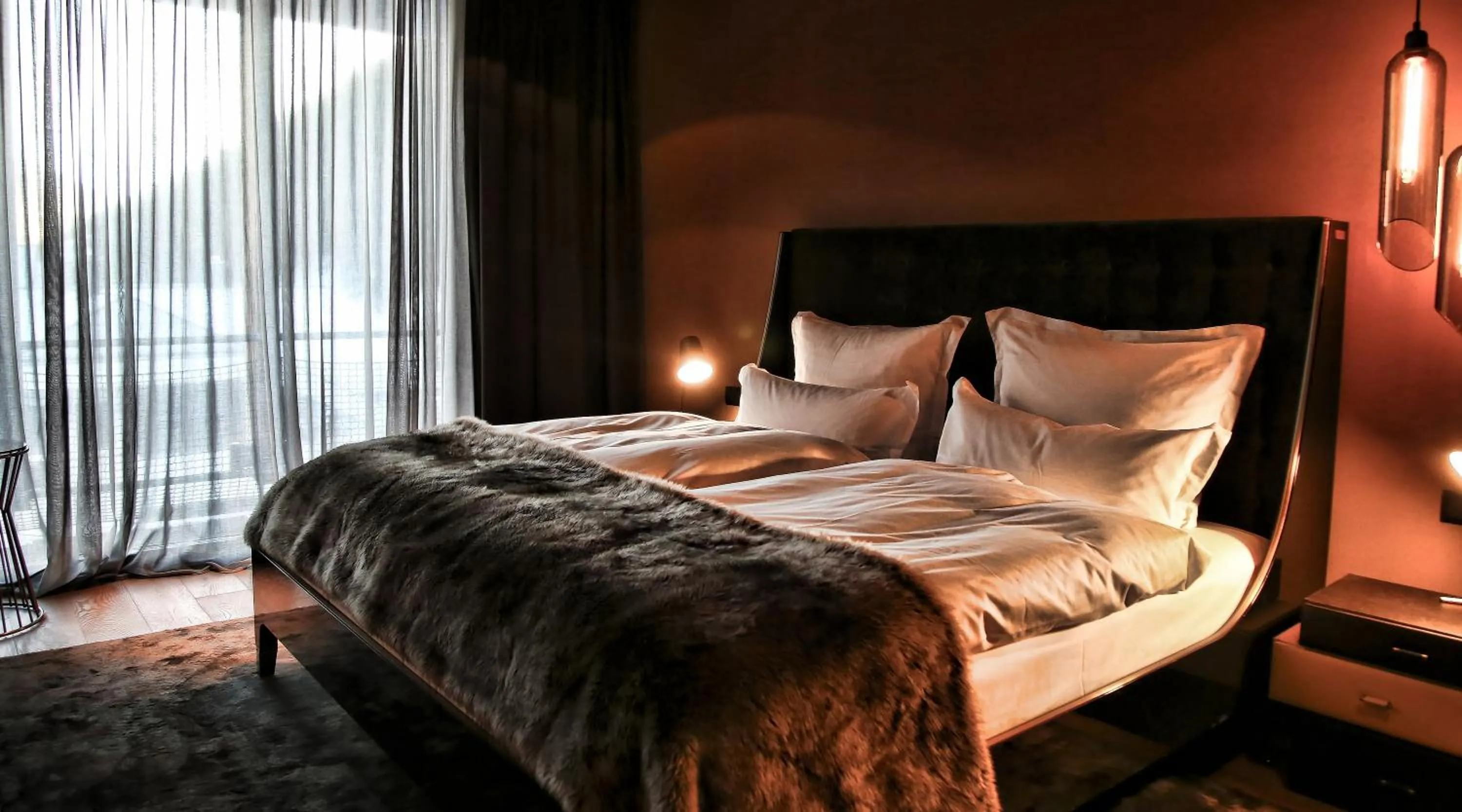 Bed in Hotel Zhero – Ischgl/Kappl