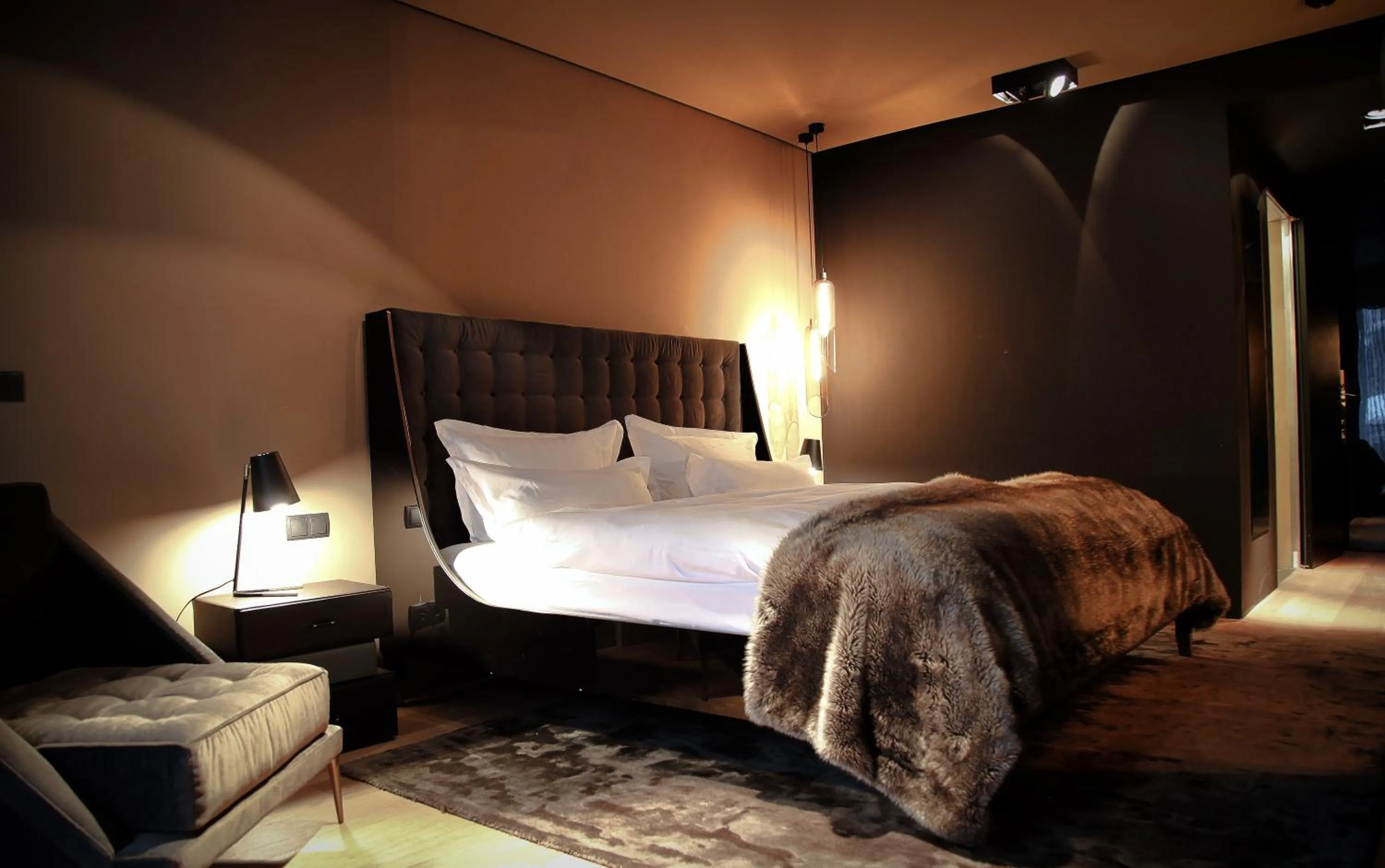 Seating area, Bed in Hotel Zhero – Ischgl/Kappl