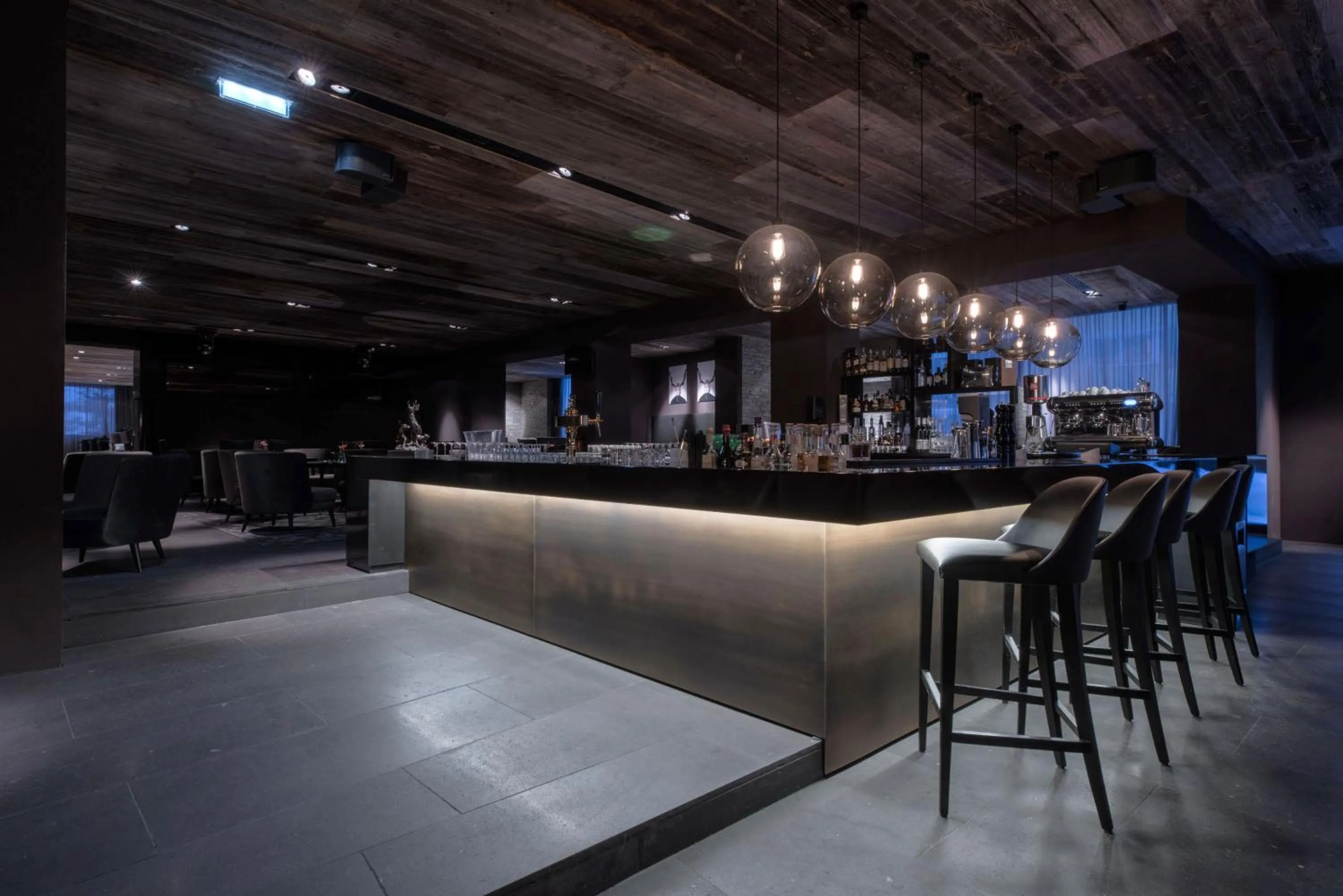 Lounge or bar in Hotel Zhero – Ischgl/Kappl
