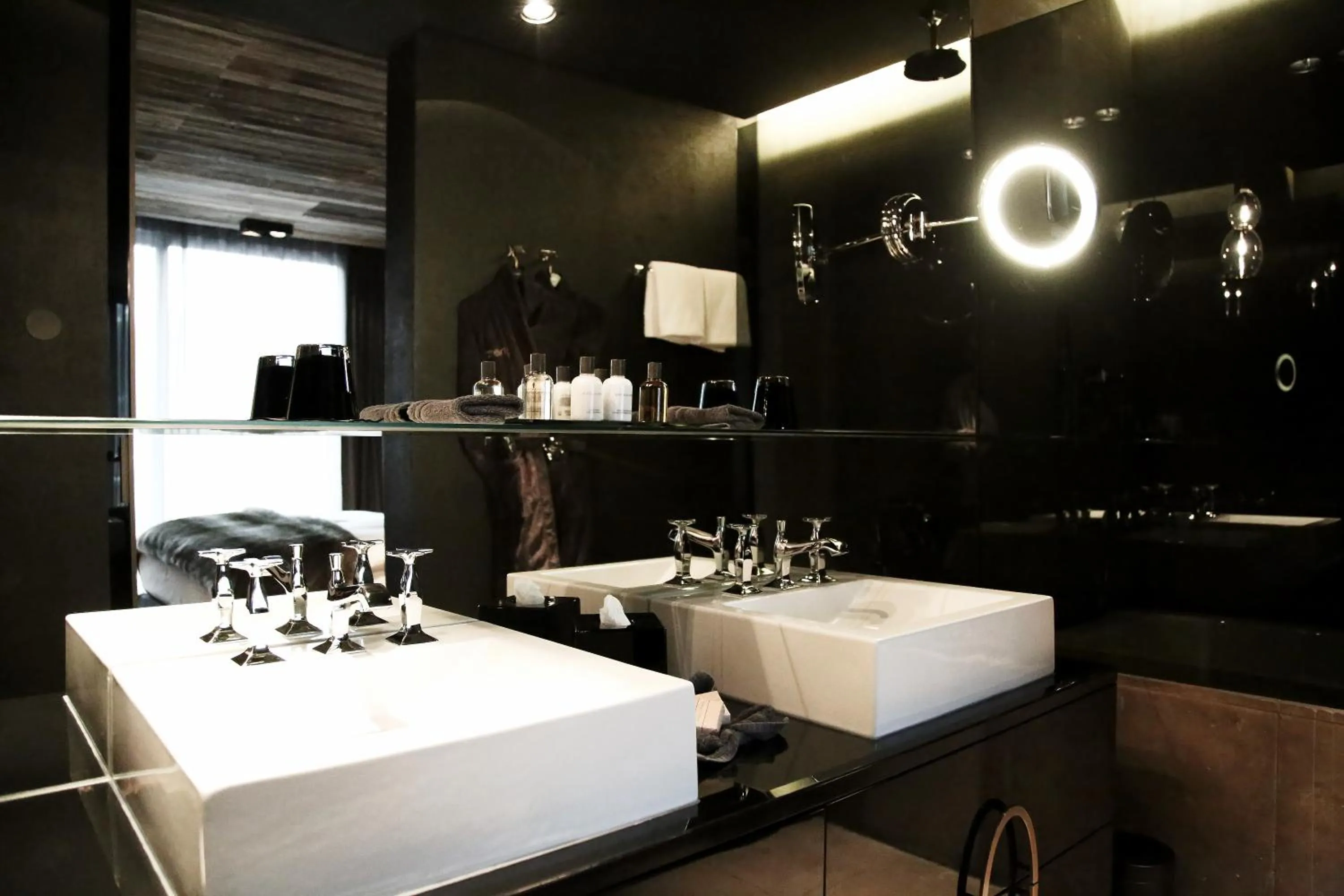 Bathroom in Hotel Zhero – Ischgl/Kappl