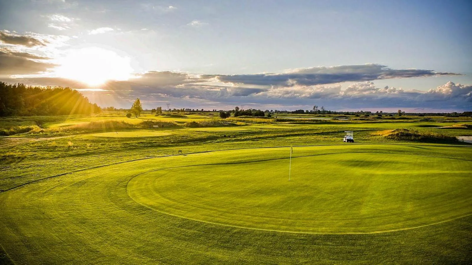 Natural landscape in Hotel Sobienie Królewskie
