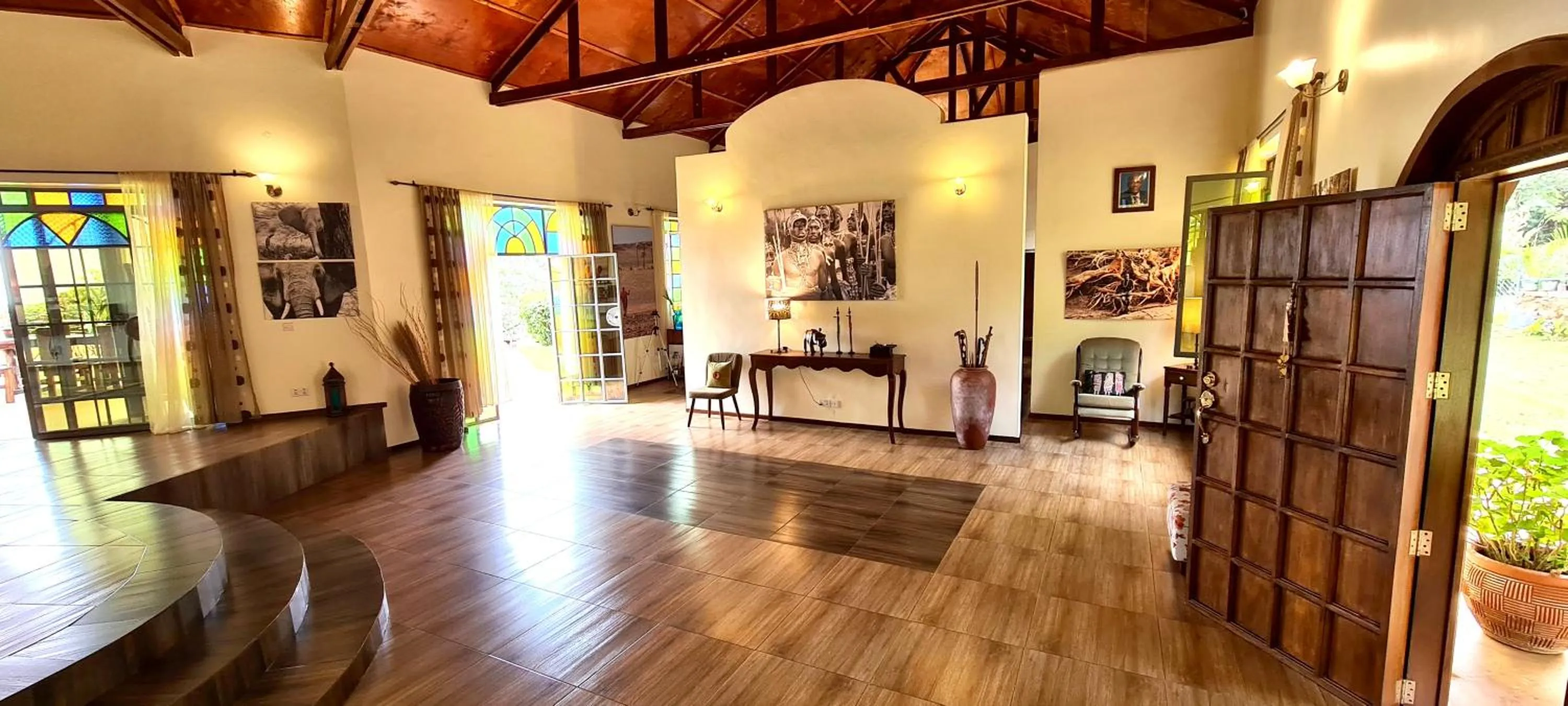 Property building in Pink Flamingo Boutique Hotel