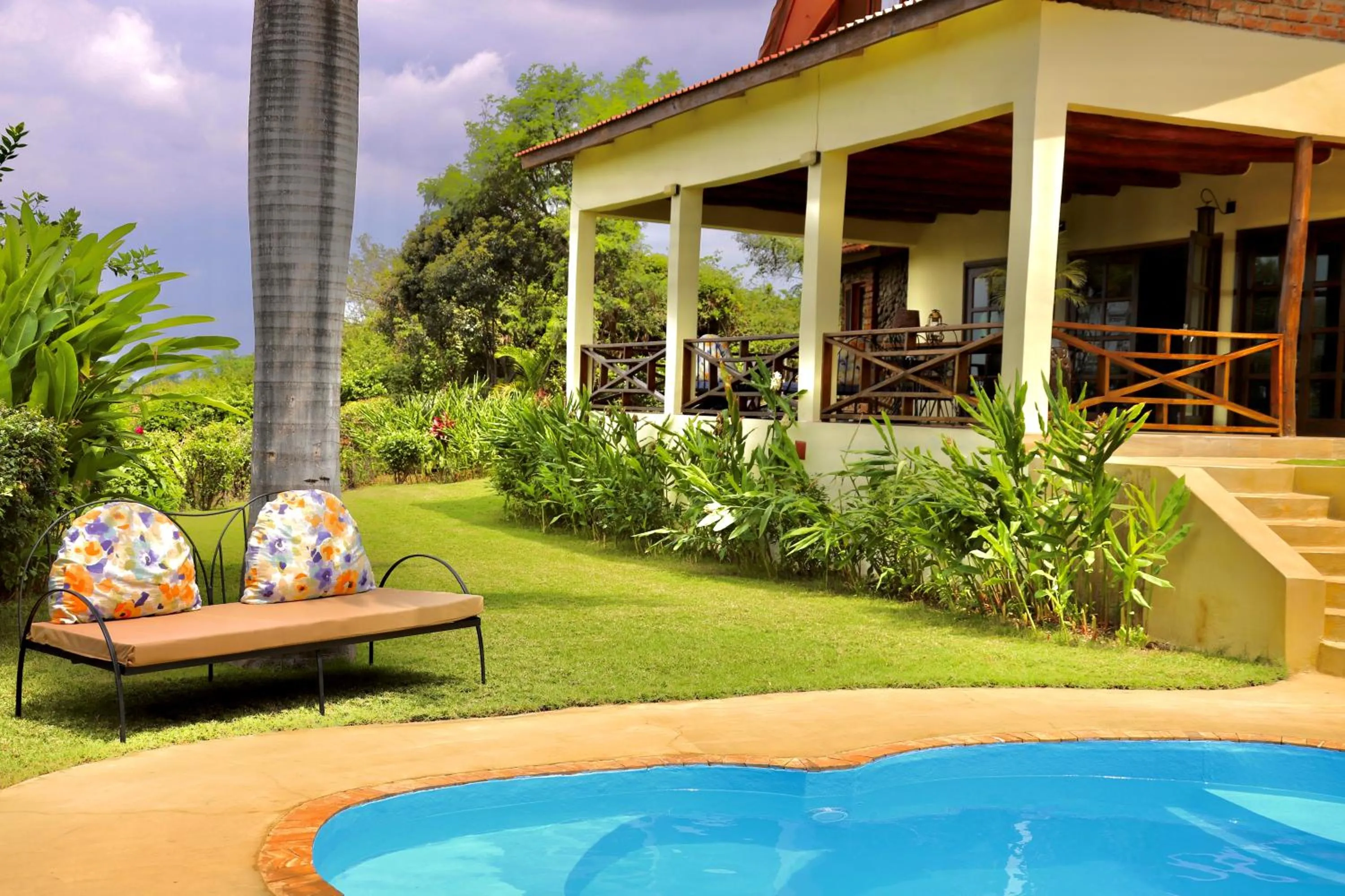 Swimming pool in Pink Flamingo Boutique Hotel