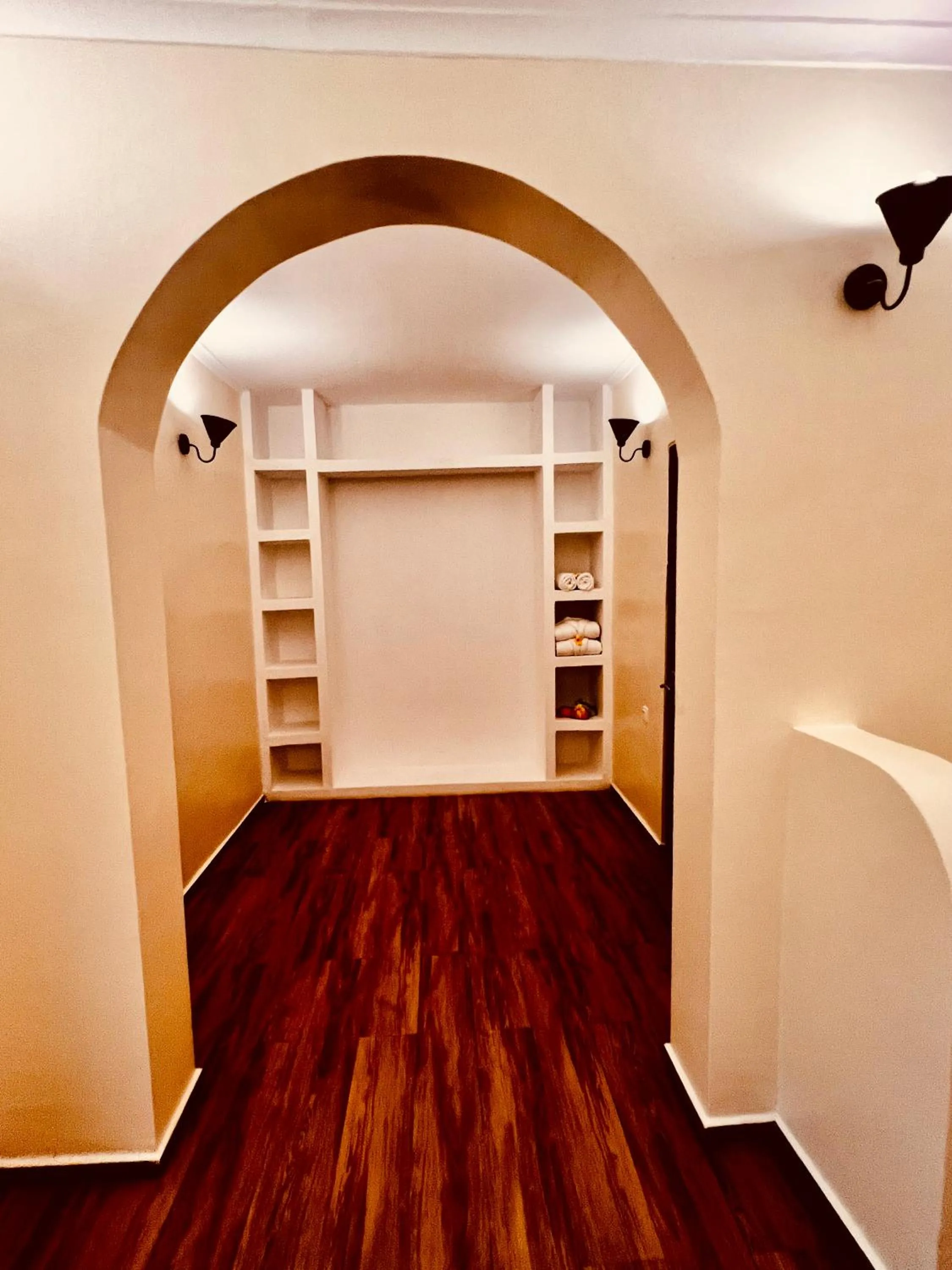 wardrobe in Pink Flamingo Boutique Hotel