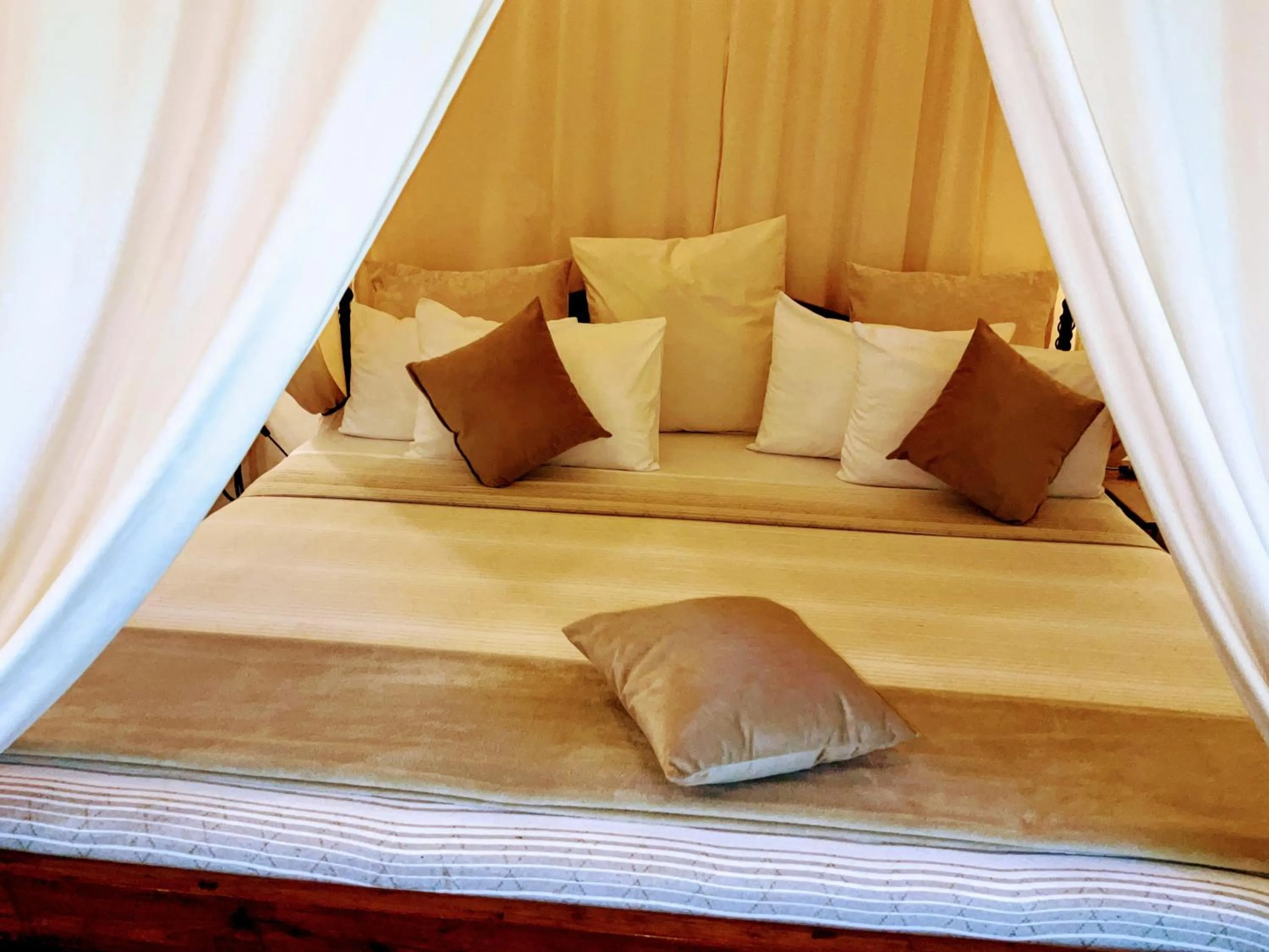 Bed in Pink Flamingo Boutique Hotel