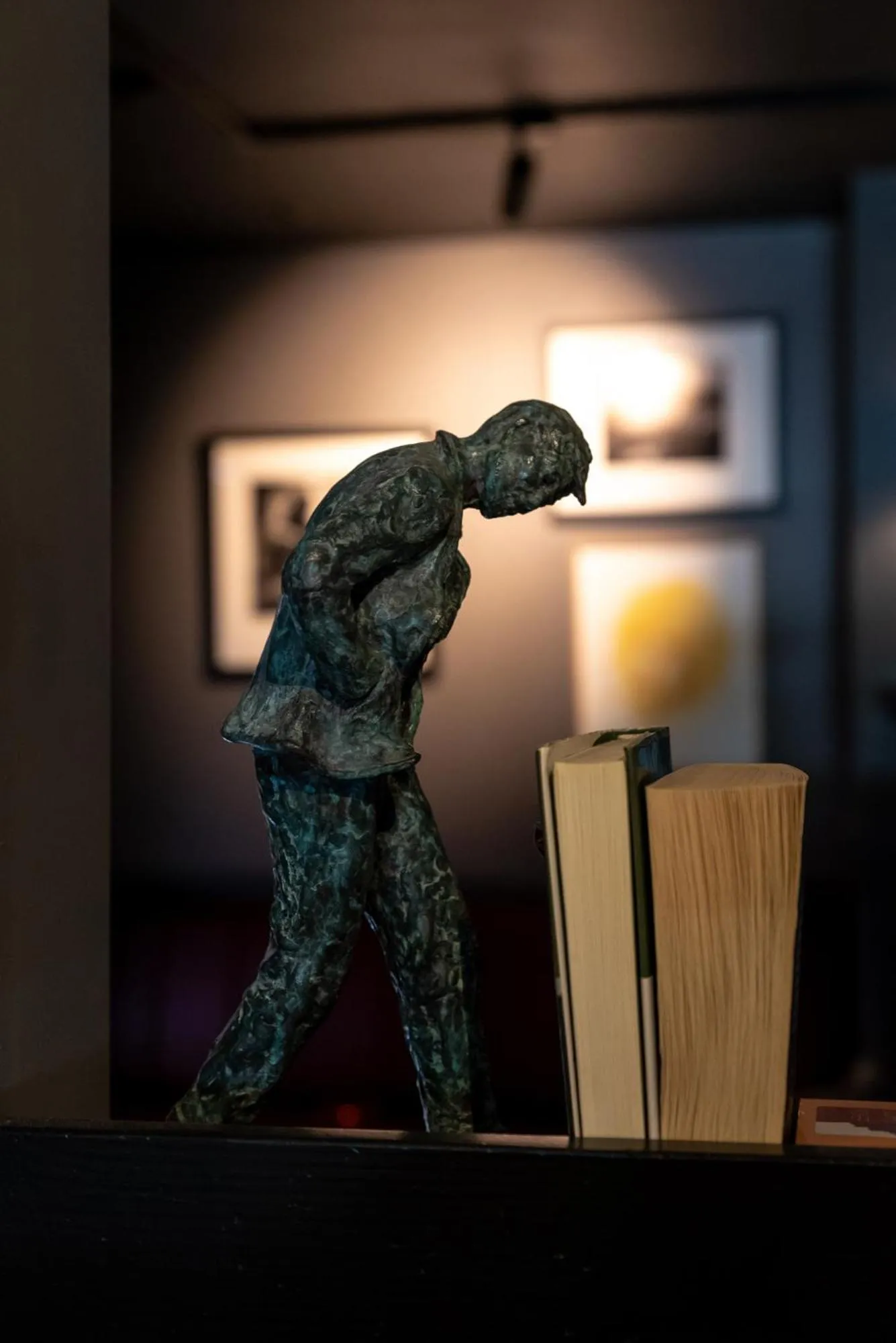 Lounge or bar in Cliffs of Moher Hotel