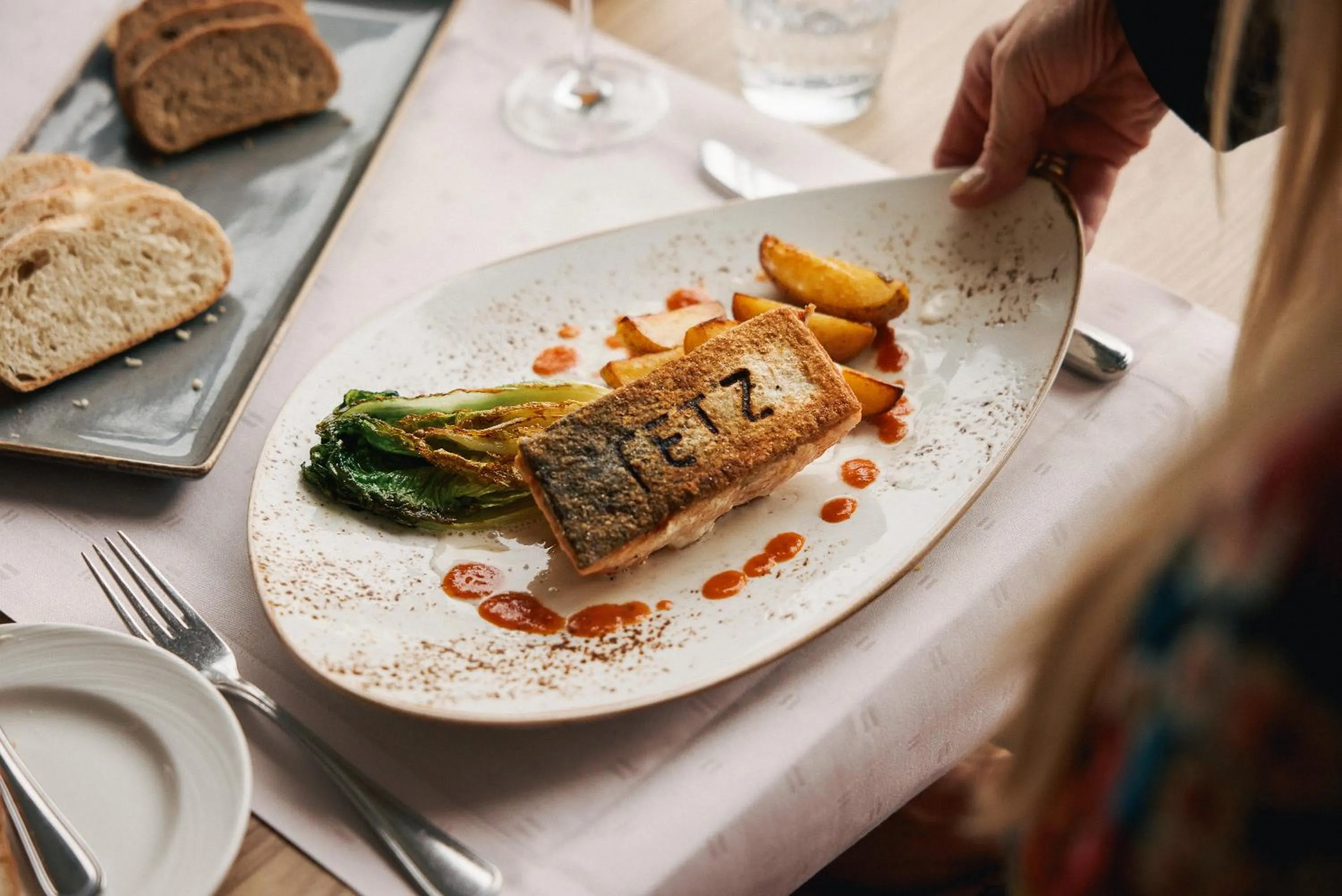 Restaurant/places to eat in FETZ DAS LORELEY HOTEL